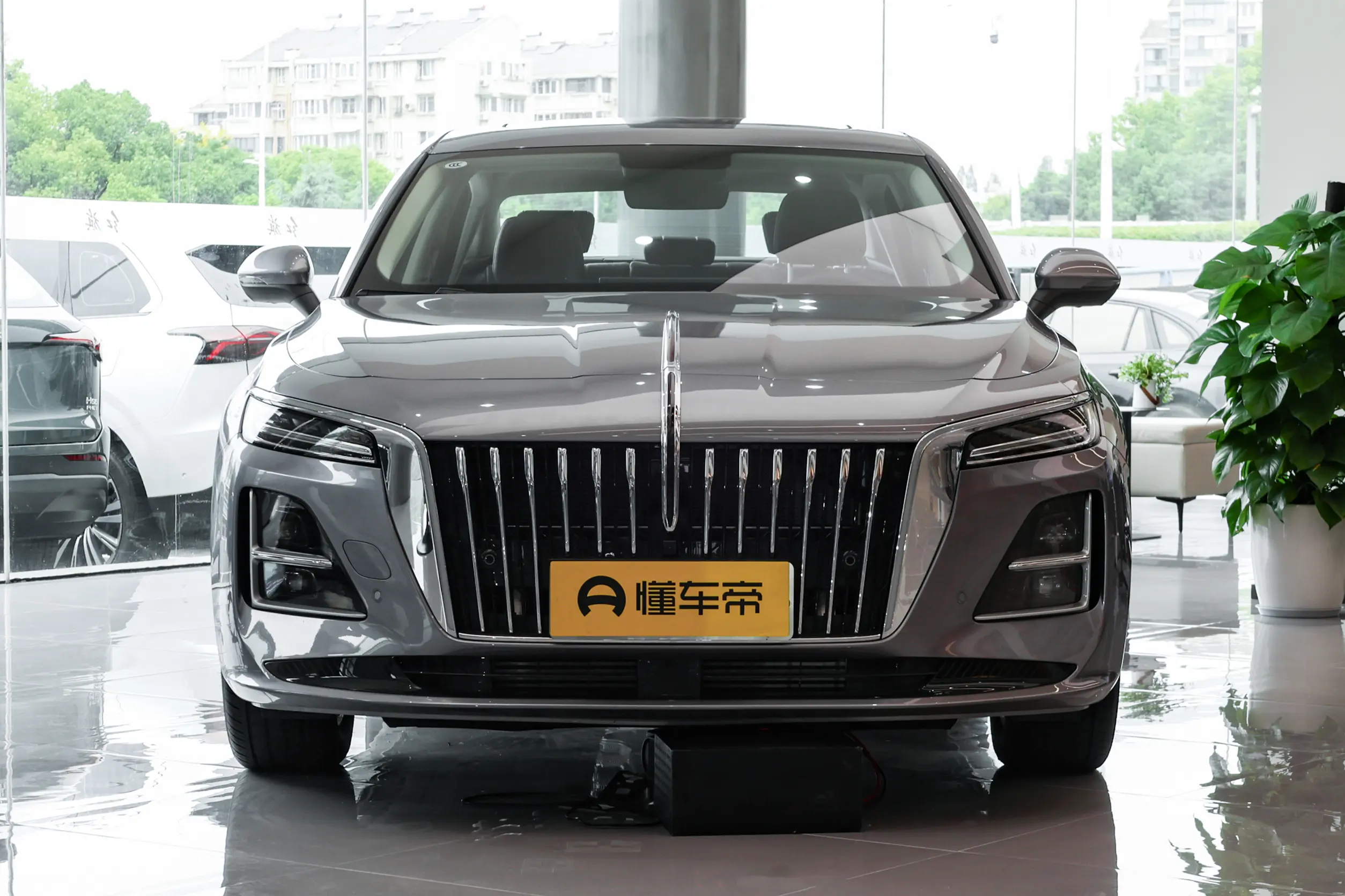 Hongqi H5