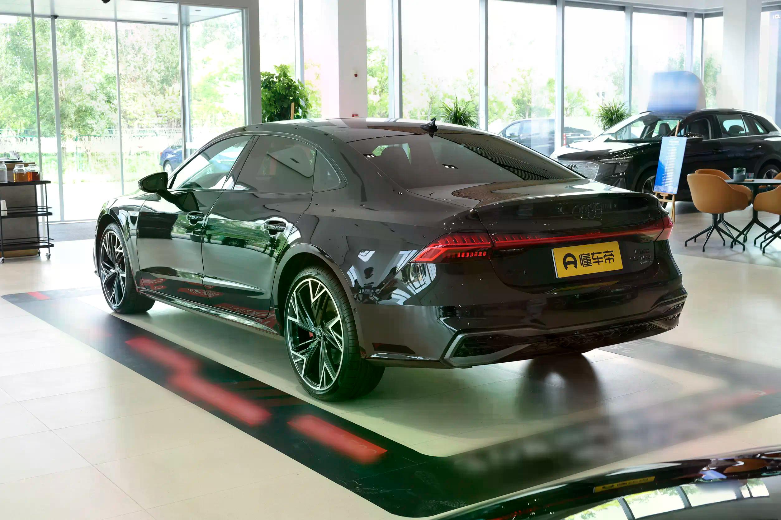 Audi A7L: купить под заказ из Киргизии