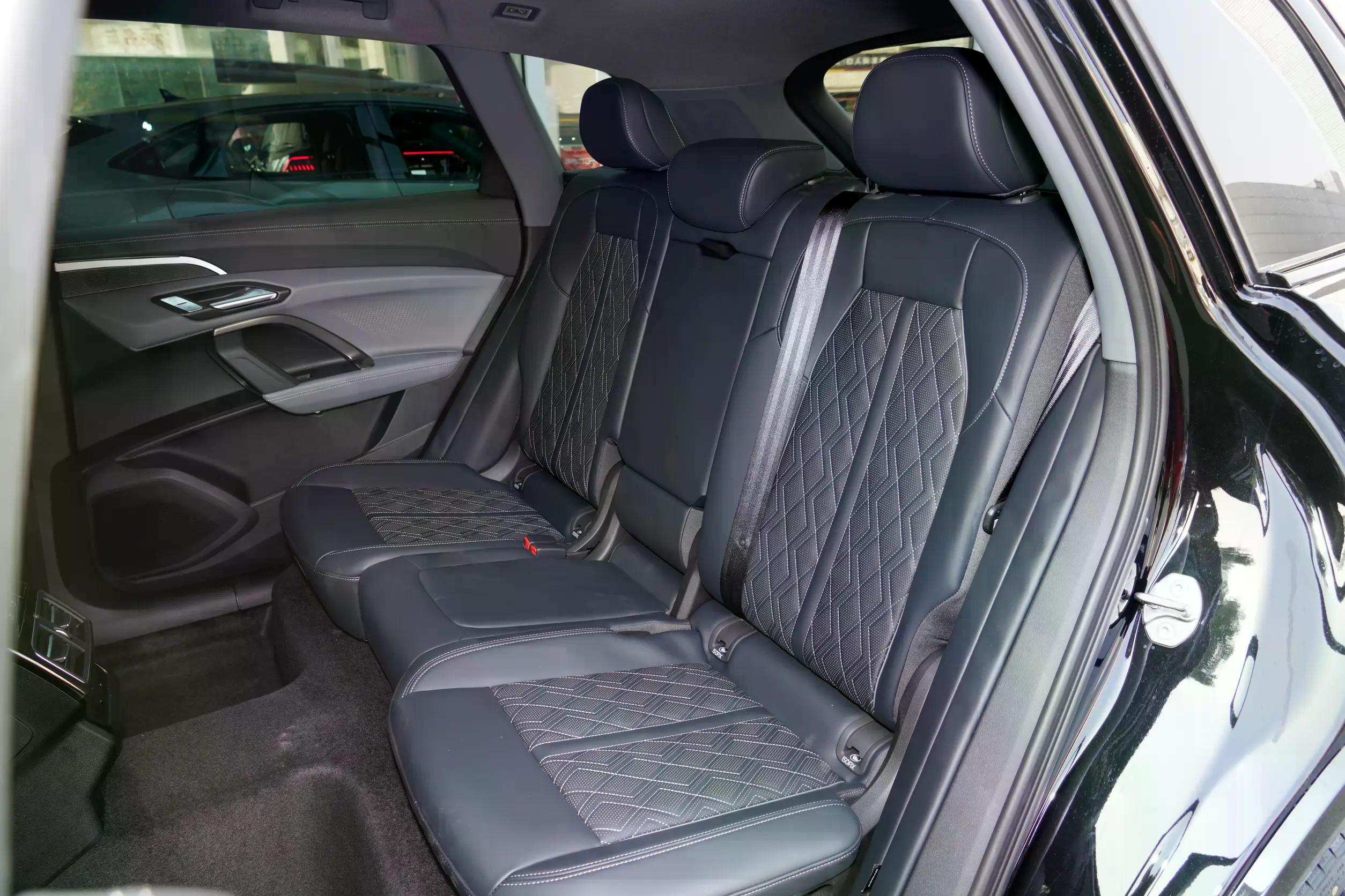 Audi Q5L: купить под заказ из Киргизии