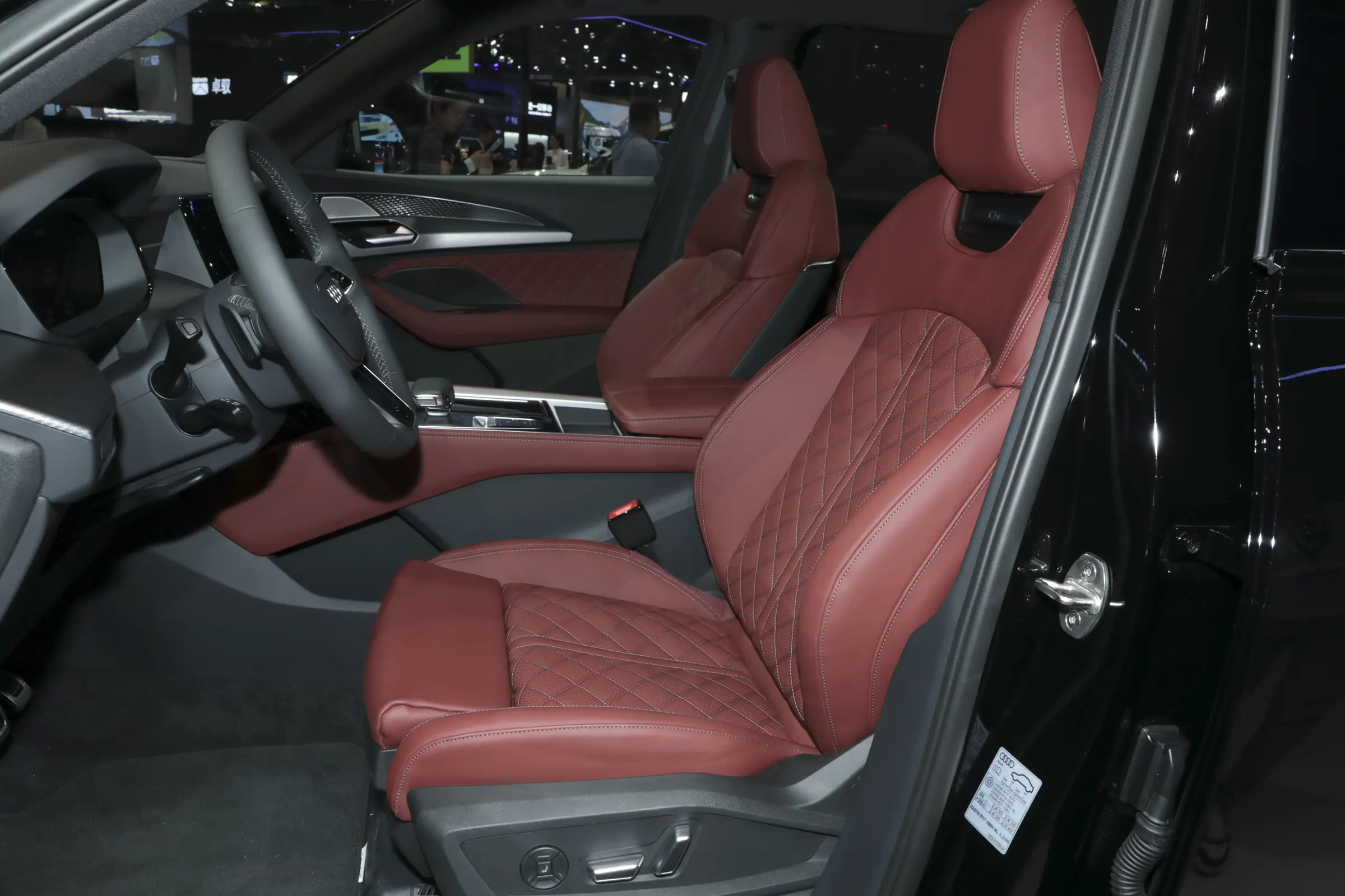 Audi Q6 MAX: купить под заказ из Киргизии