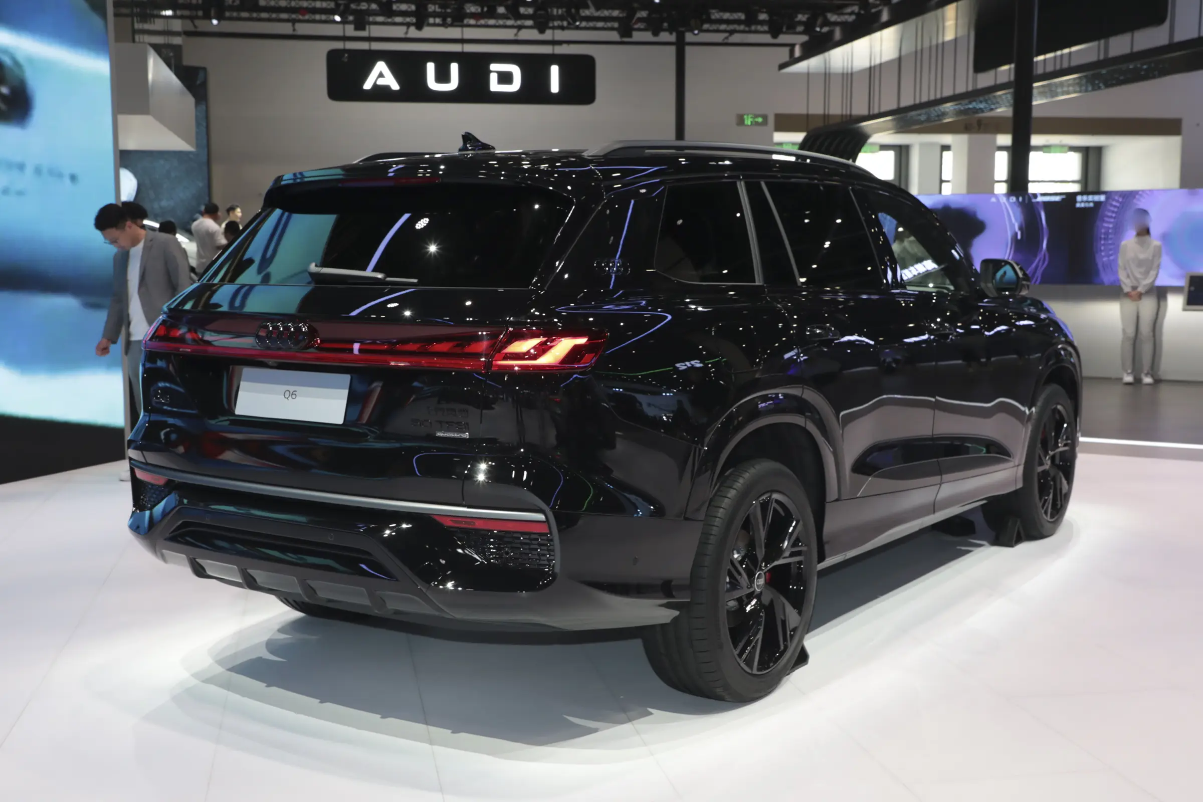 Audi Q6 MAX: купить под заказ из Киргизии