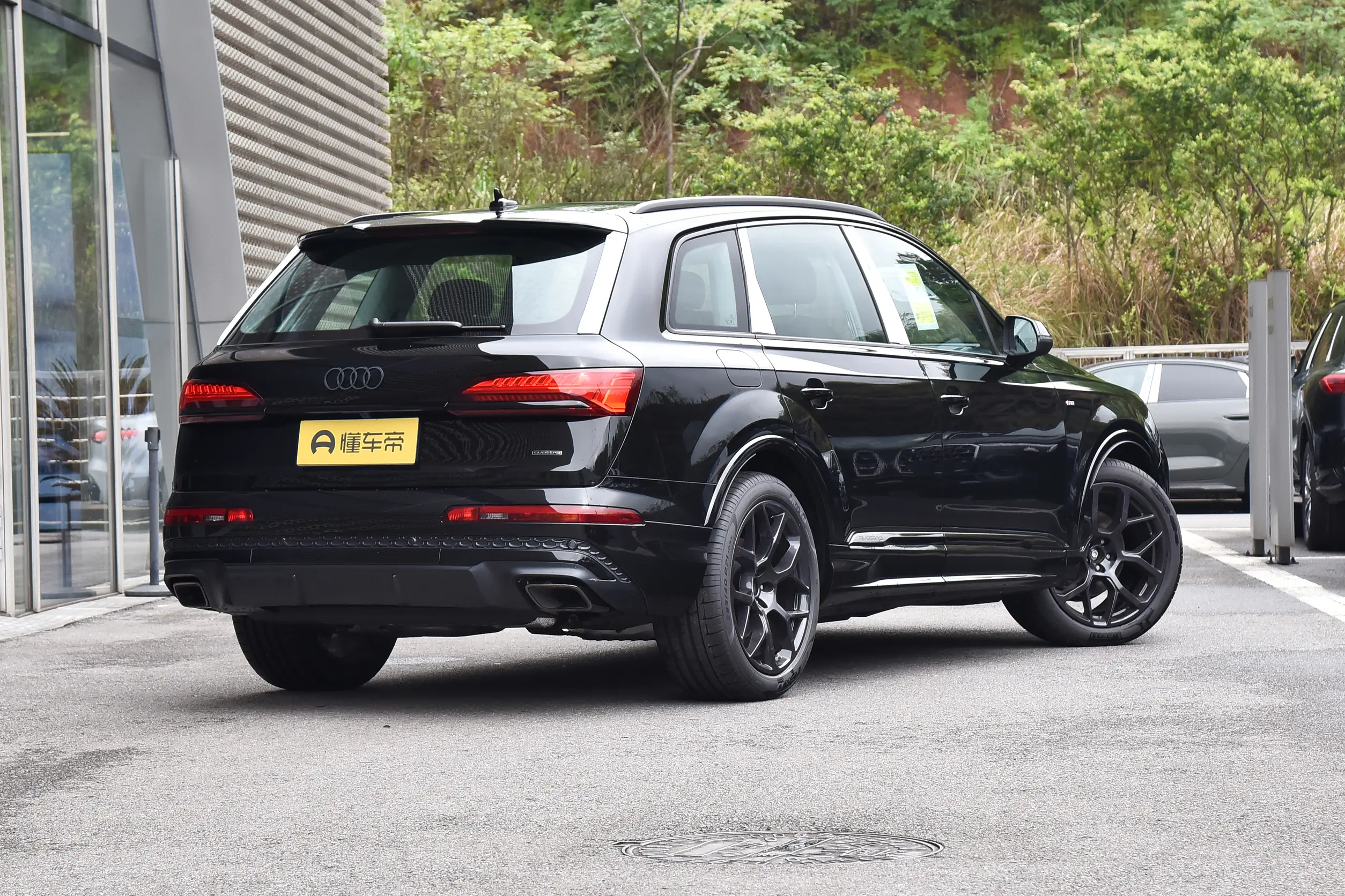 Audi Q7: купить под заказ из Китая