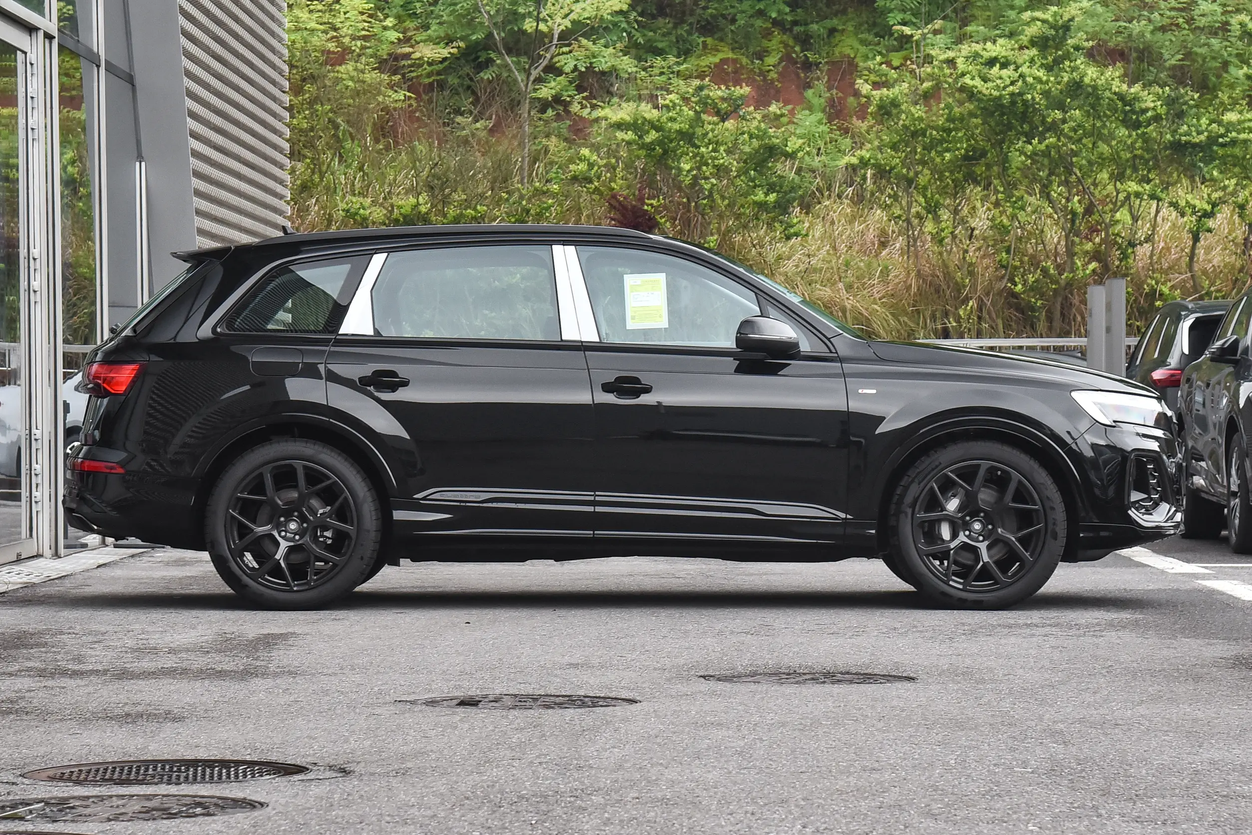 Audi Q7: купить под заказ из Китая