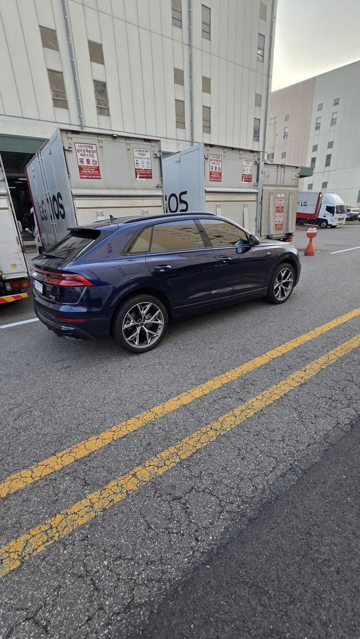 Audi Q8 50 TDI quattro Premium: авто из Кореи под ключ