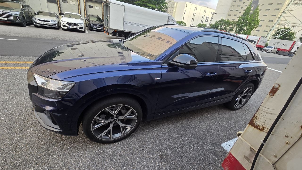 Audi Q8 50 TDI quattro Premium: авто из Кореи под ключ