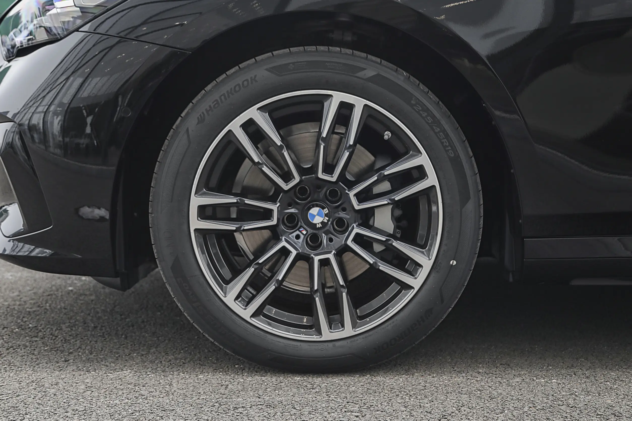 BMW 5 Series L (китайская сборка): купить под заказ из Китая