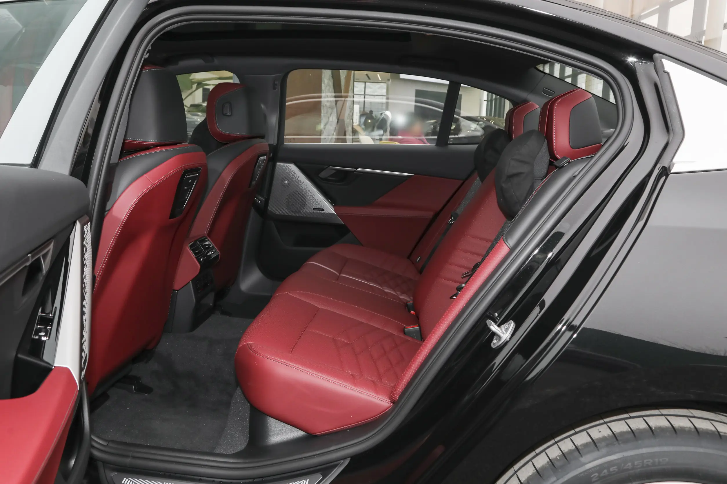 BMW 5 Series L (китайская сборка): купить под заказ из Китая