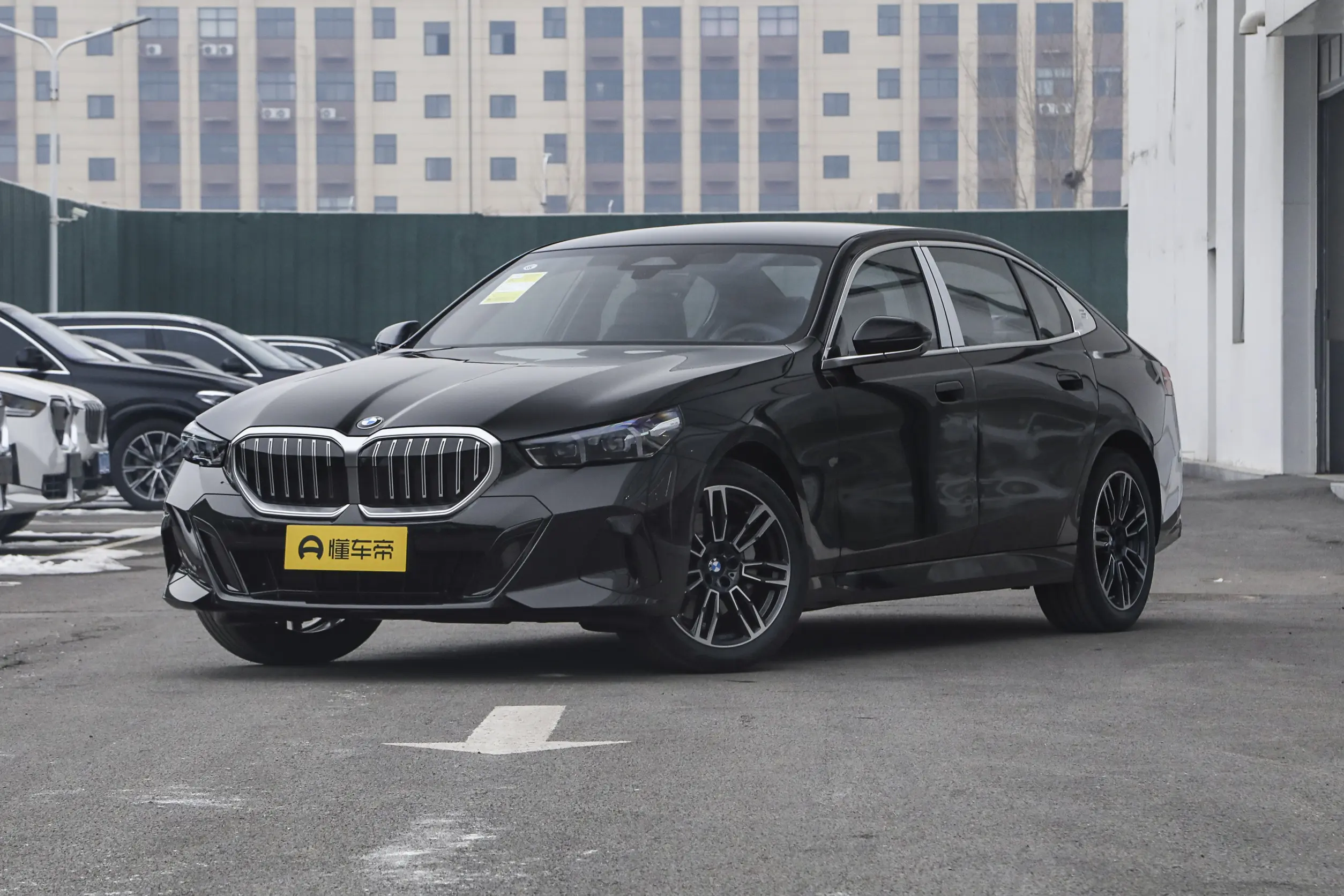BMW 5 Series L (китайская сборка): купить под заказ из Китая
