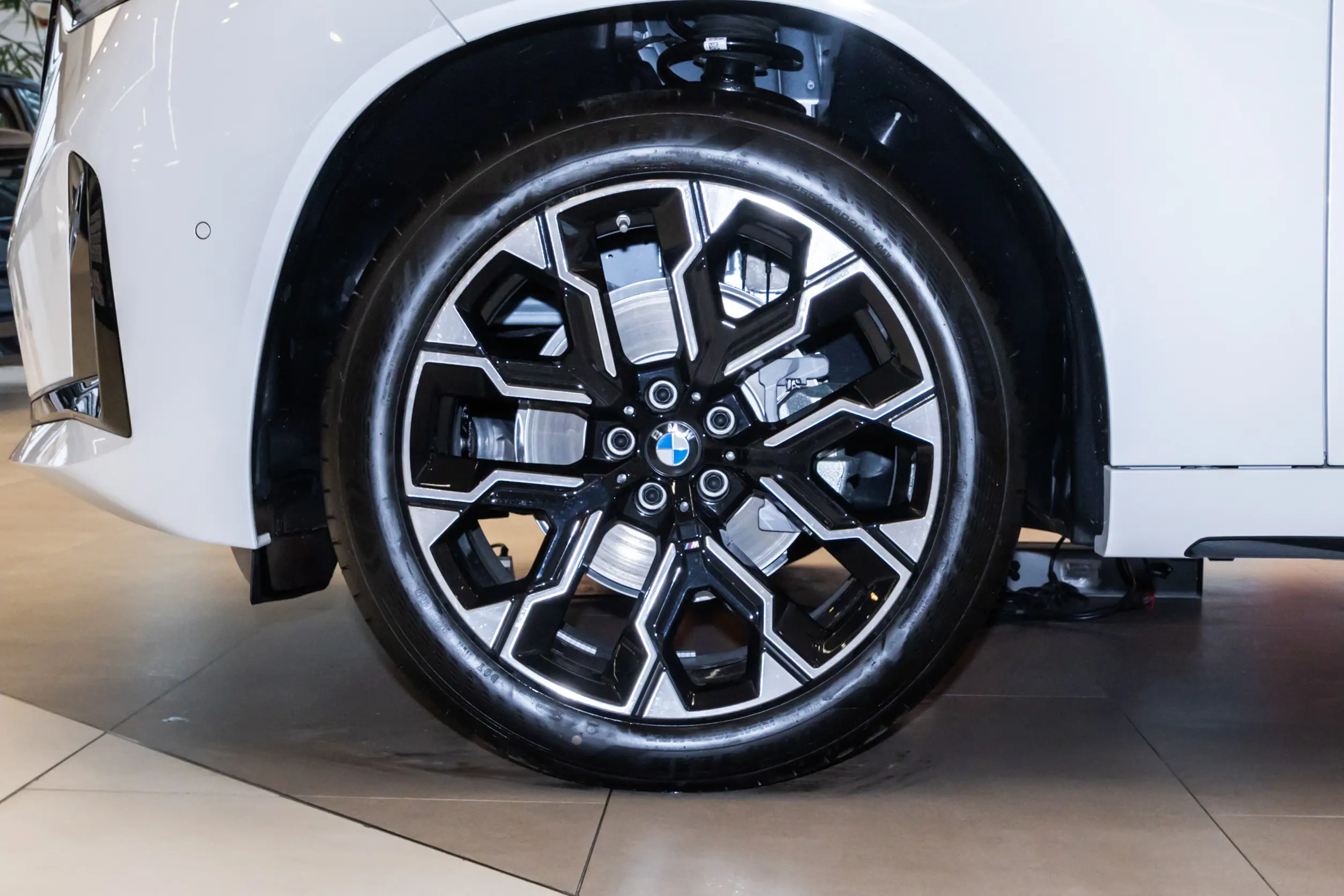 BMW X3 L (китайская сборка): купить под заказ из Китая