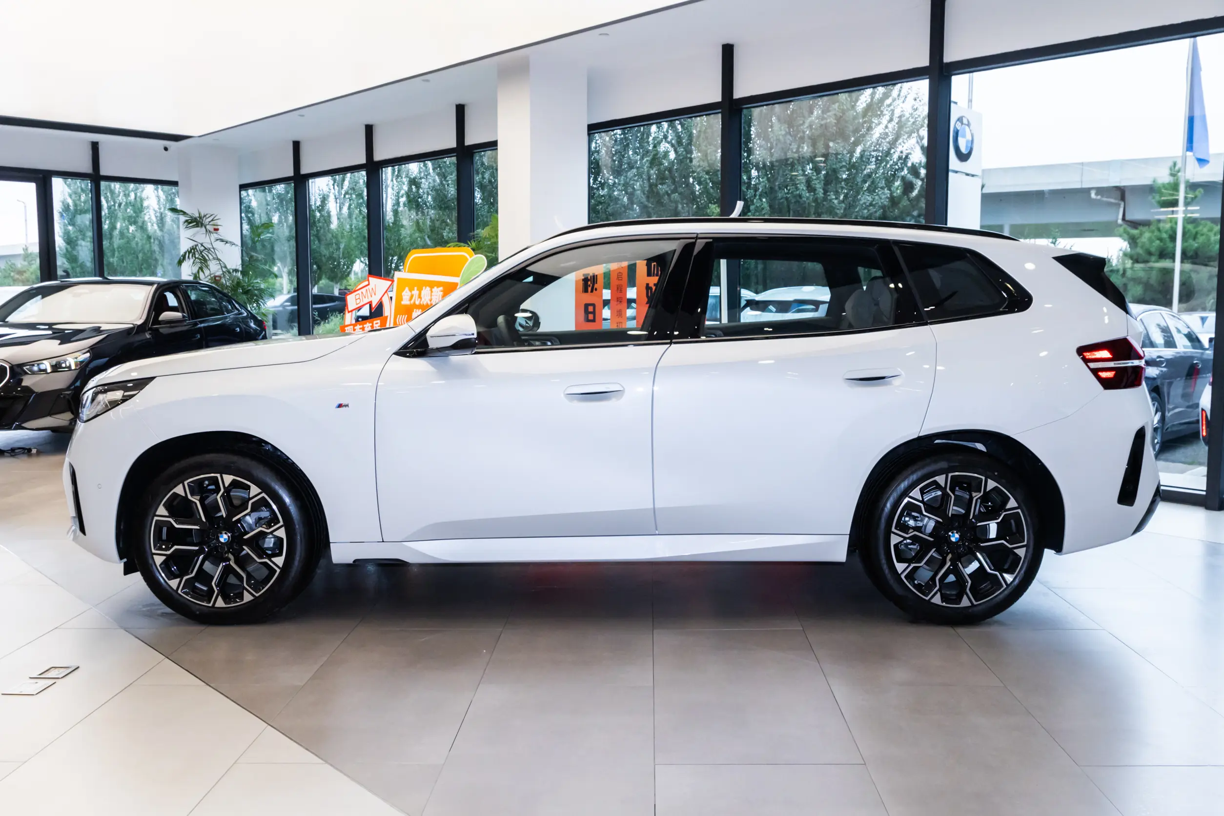 BMW X3 L (китайская сборка): купить под заказ из Китая