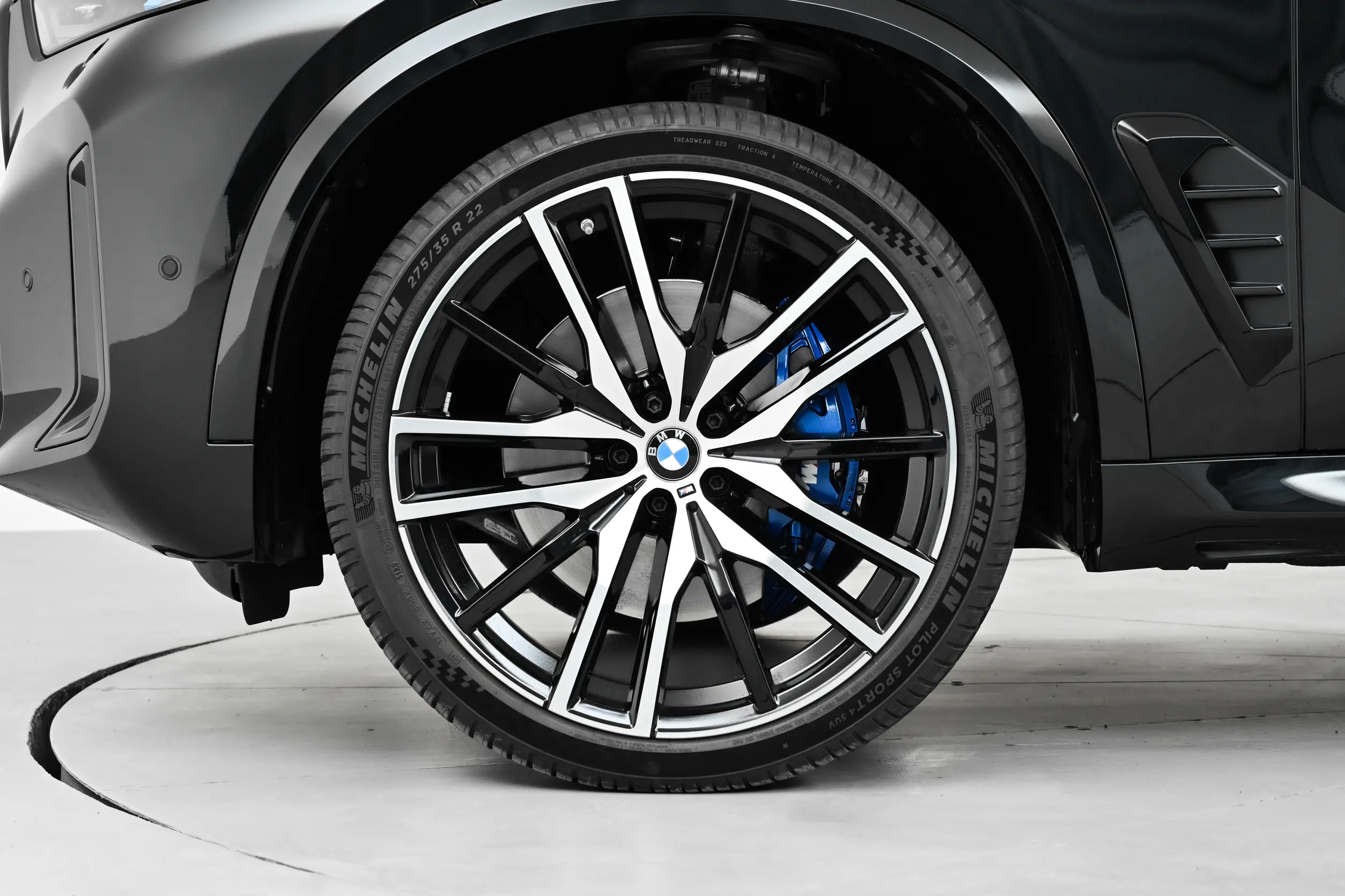 BMW X5 L (китайская сборка): купить под заказ из Китая