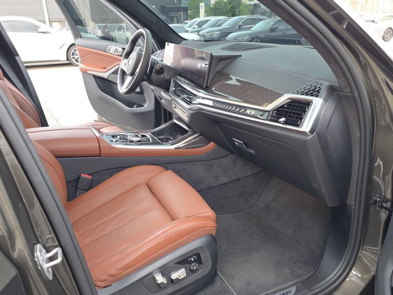BMW X7 40i M Sport (7 мест): авто из Кореи под ключ