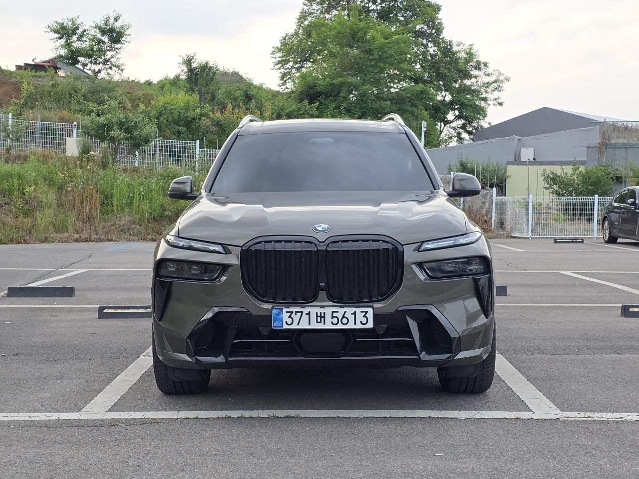 BMW X7 40i M Sport (7 мест): авто из Кореи под ключ