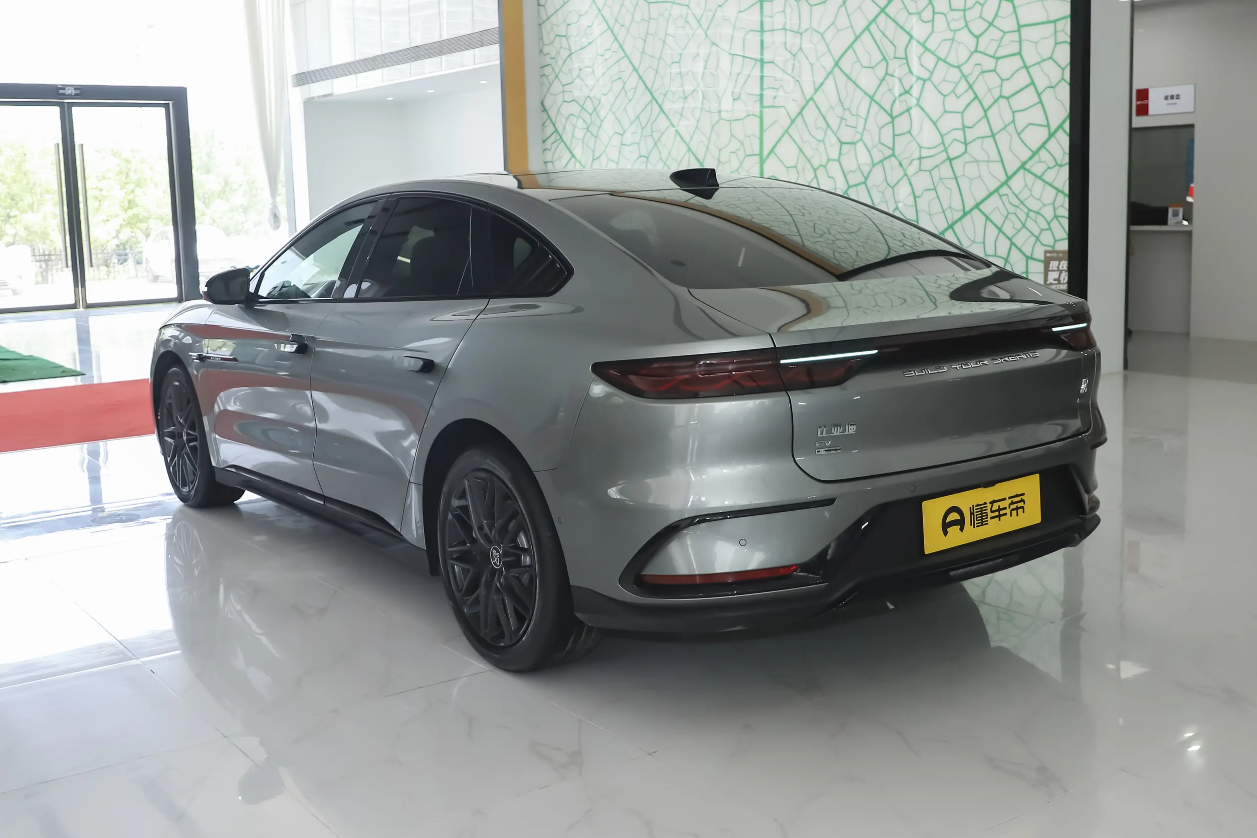 BYD Han: купить под заказ из Китая