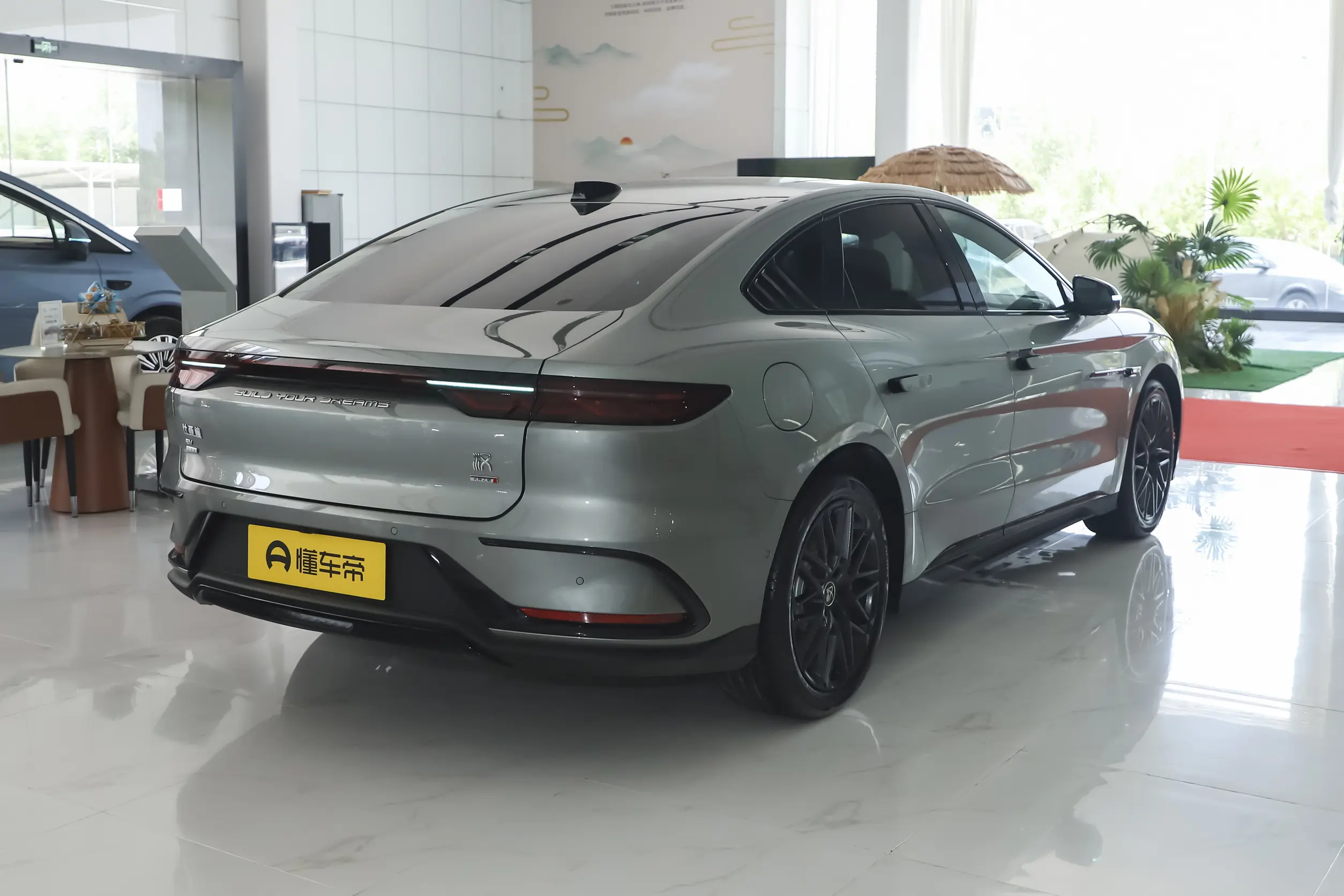 BYD Han: купить под заказ из Китая