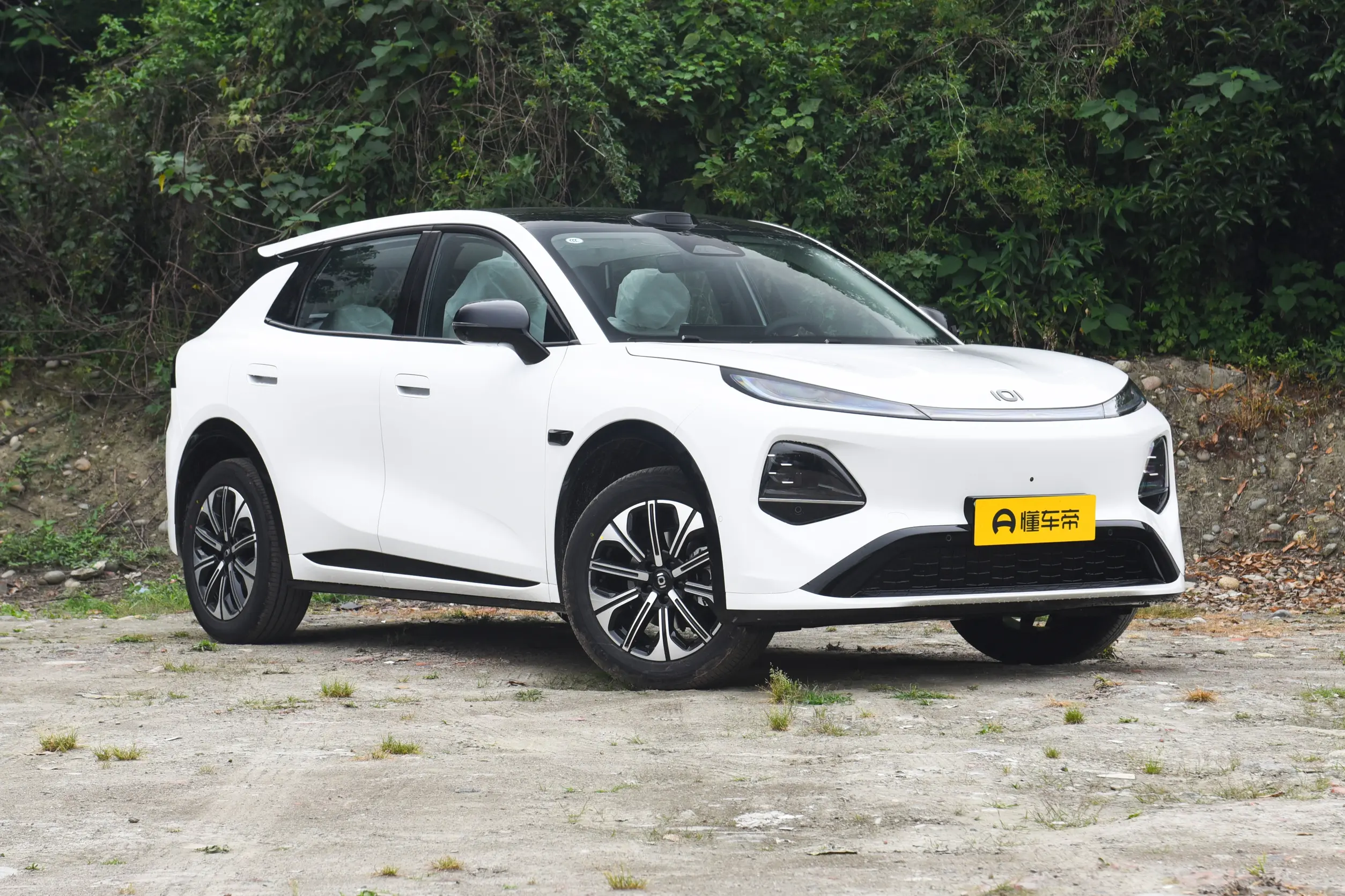Changan Qiyuan Q05: купить под заказ из Китая