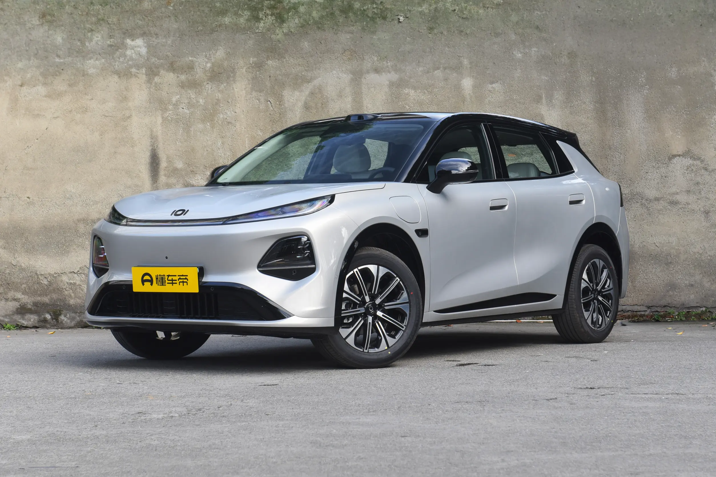 Changan Qiyuan Q05: купить под заказ из Китая