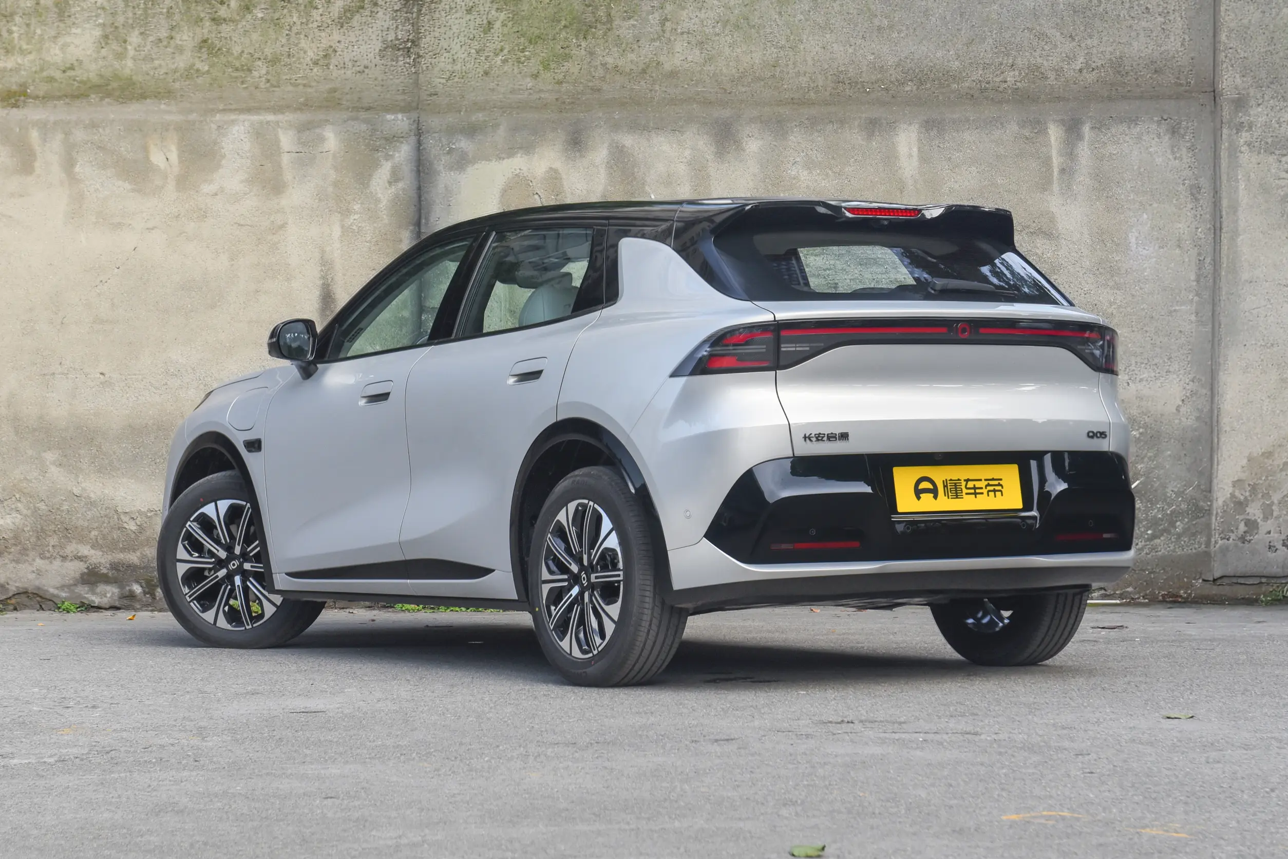 Changan Qiyuan Q05: купить под заказ из Китая