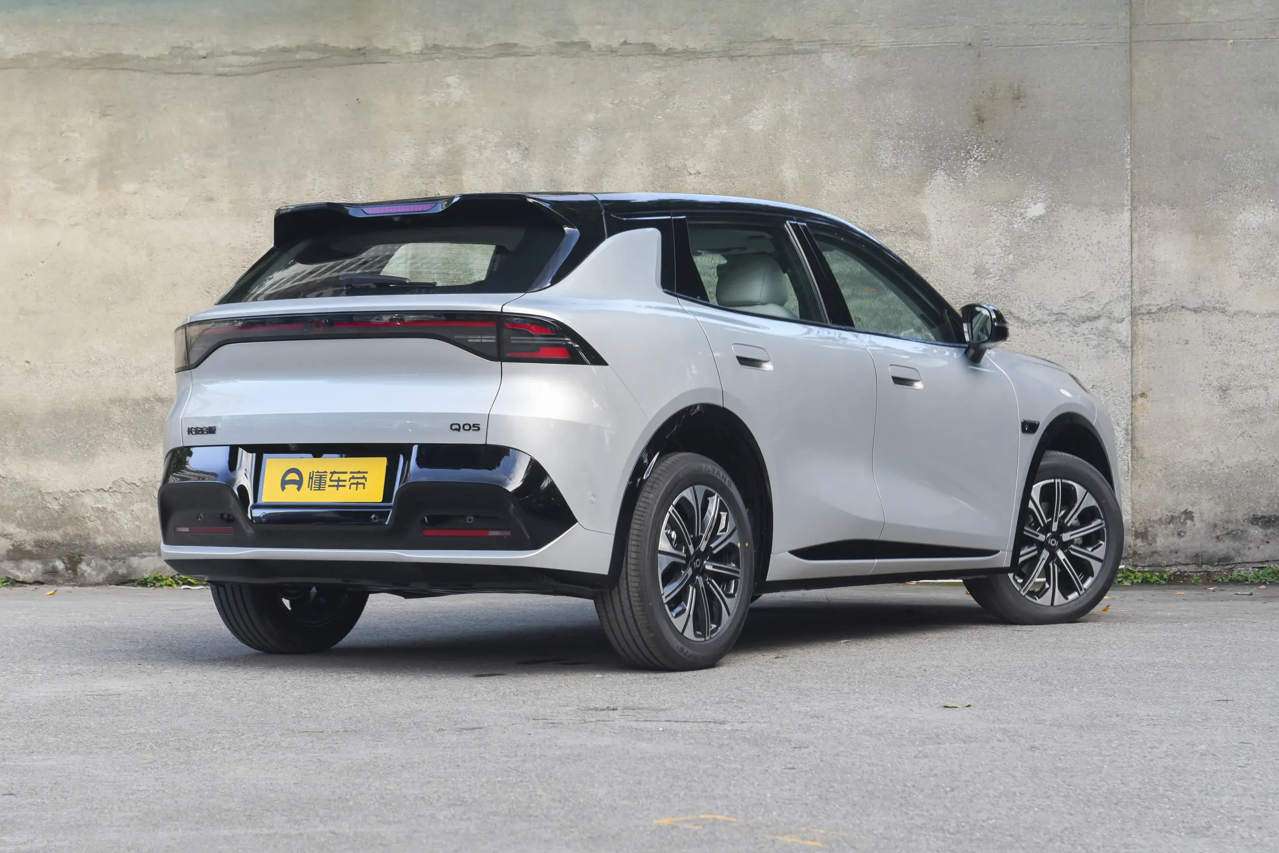 Changan Qiyuan Q05: купить под заказ из Китая