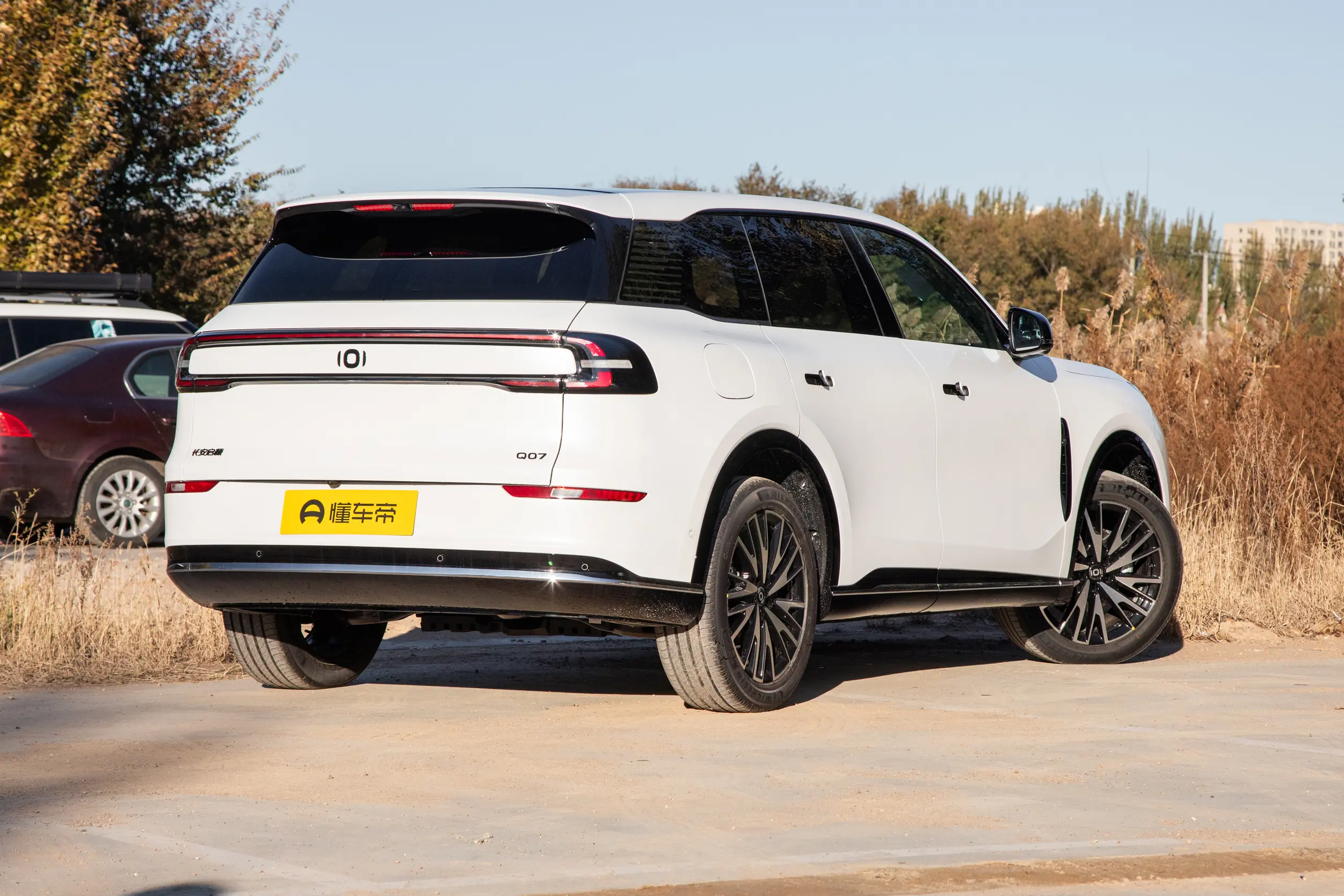 Changan Qiyuan Q07: купить под заказ из Китая