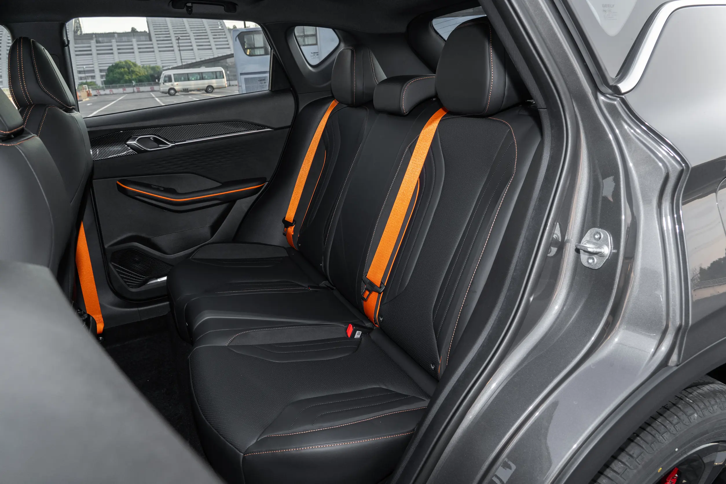 Geely Coolray: купить под заказ из Китая