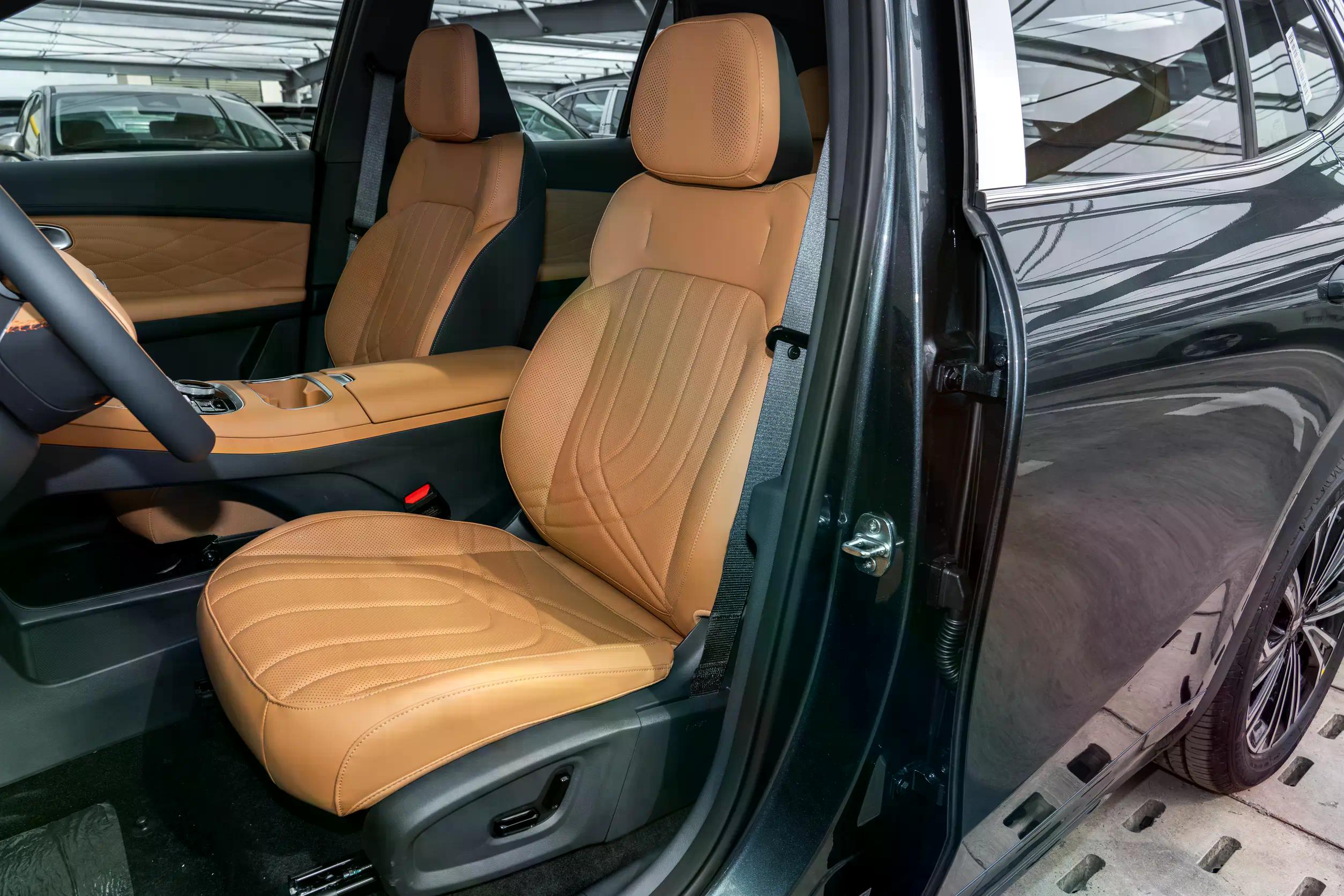 Geely Galaxy Starship 7: купить под заказ из Киргизии