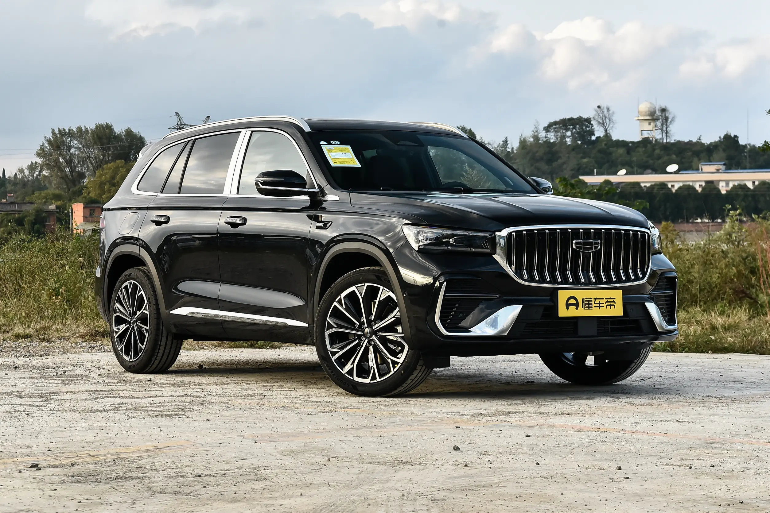 Geely Monjaro: купить под заказ из Киргизии