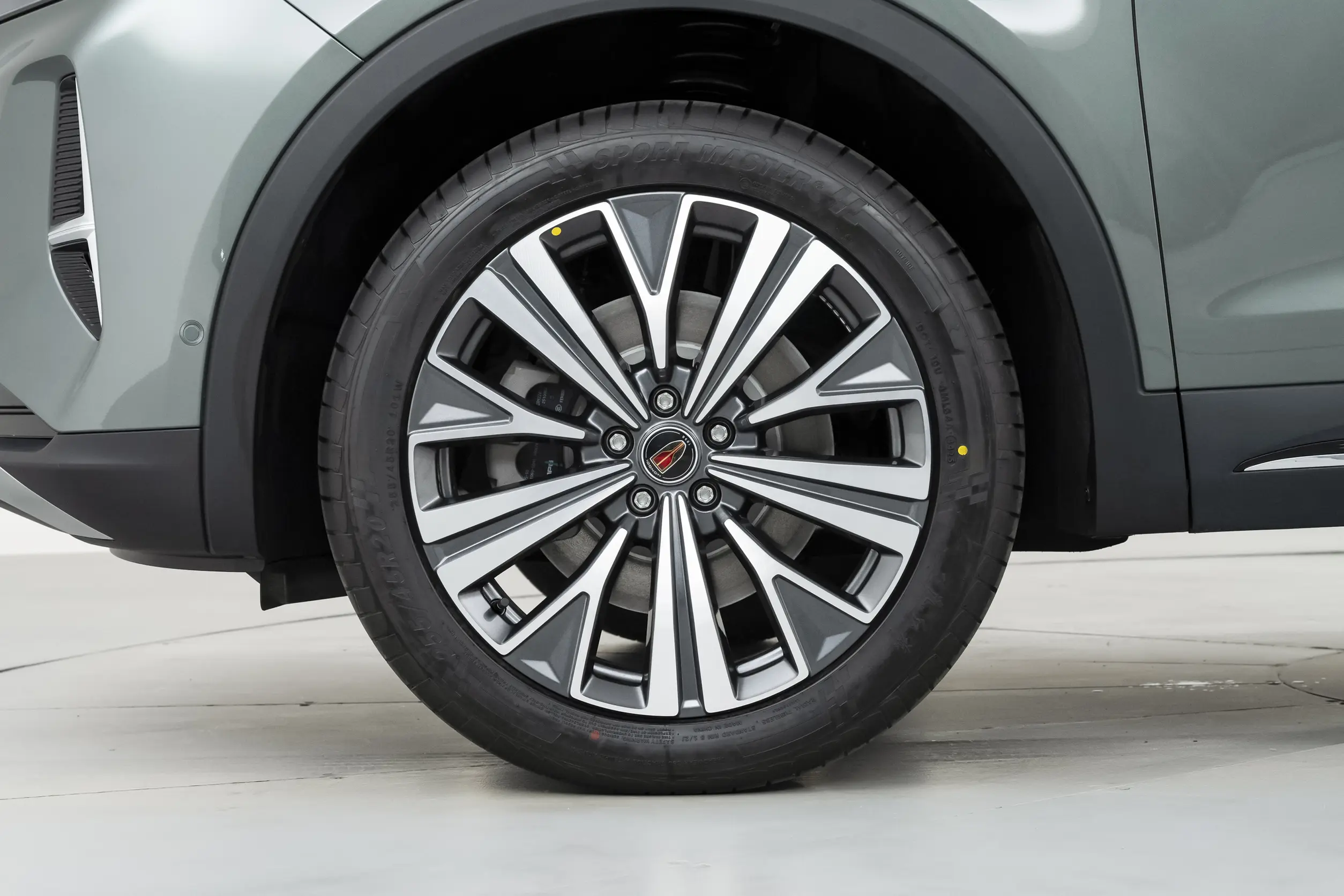 Hongqi HS5: купить под заказ из Китая