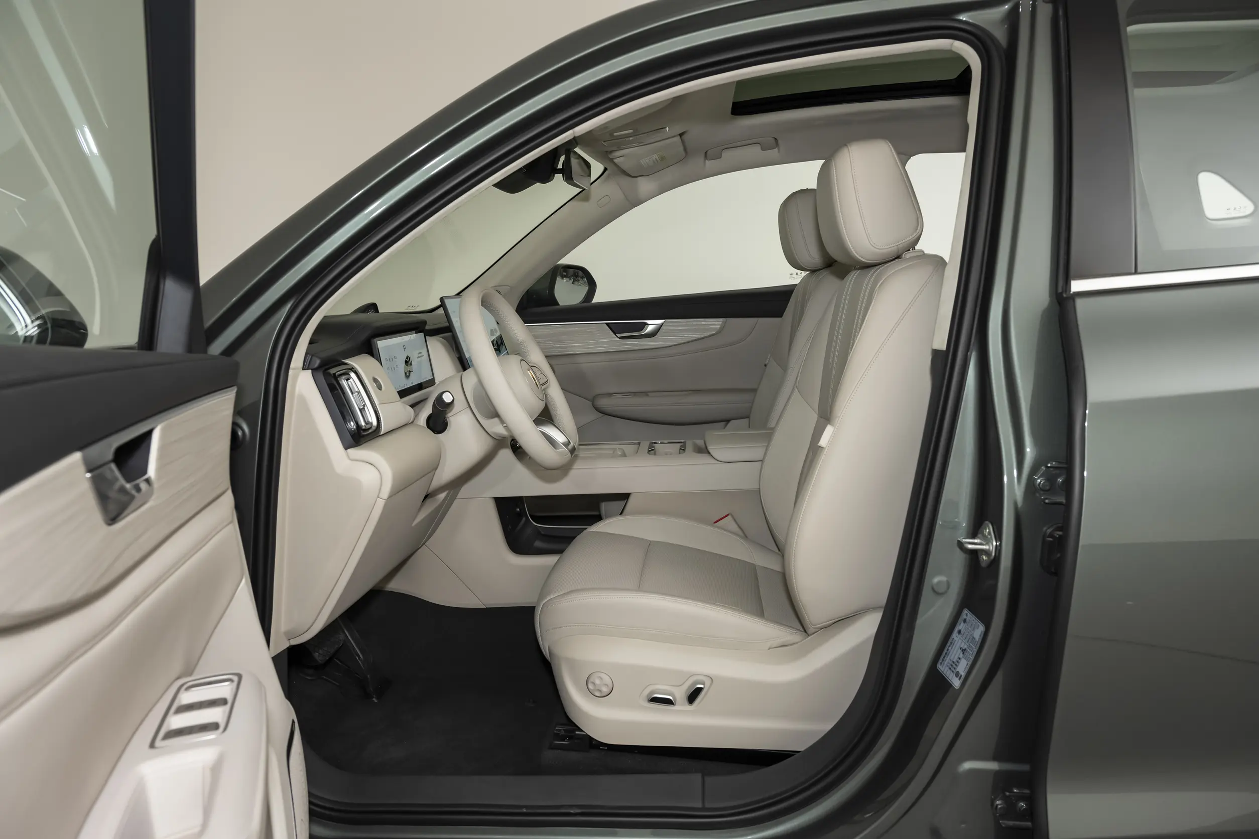 Hongqi HS5: купить под заказ из Китая