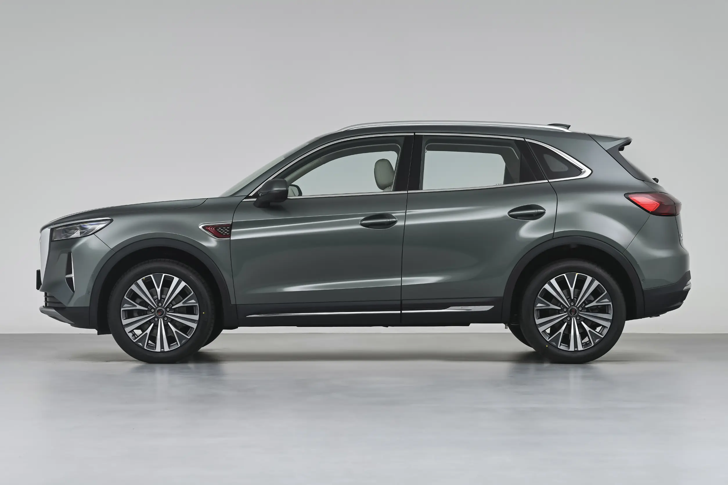 Hongqi HS5: купить под заказ из Китая