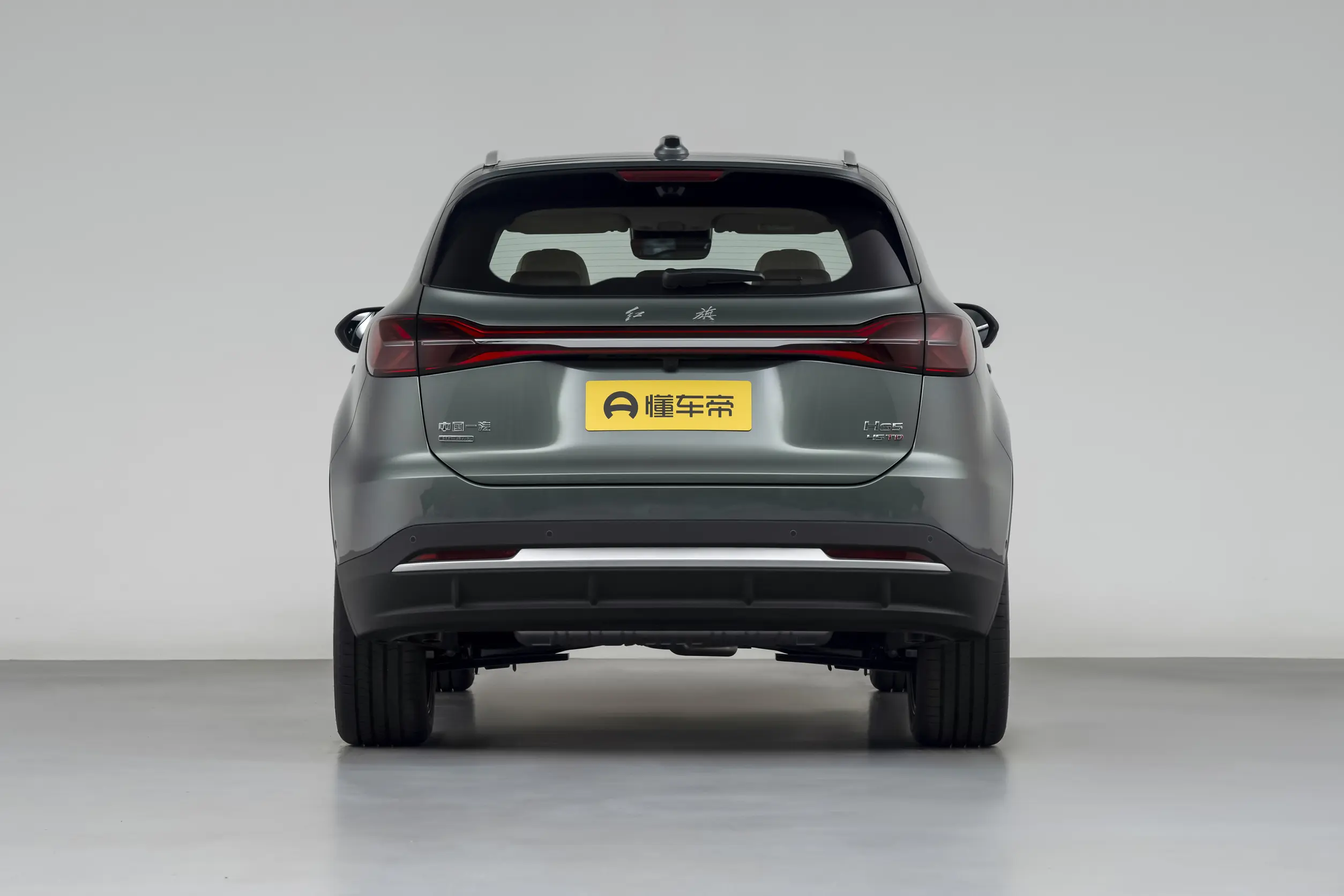 Hongqi HS5: купить под заказ из Китая