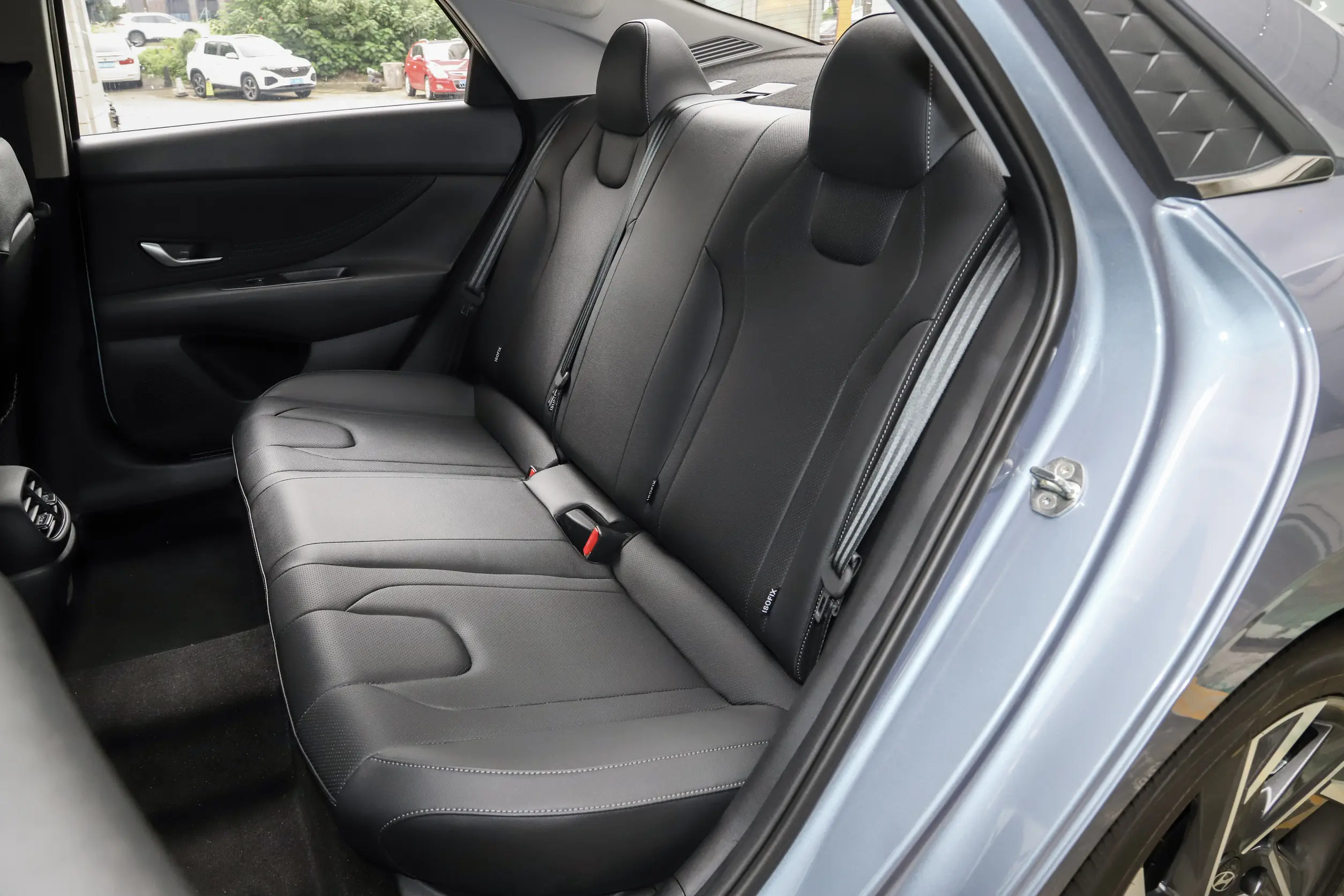 Hyundai Elantra: купить под заказ из Китая