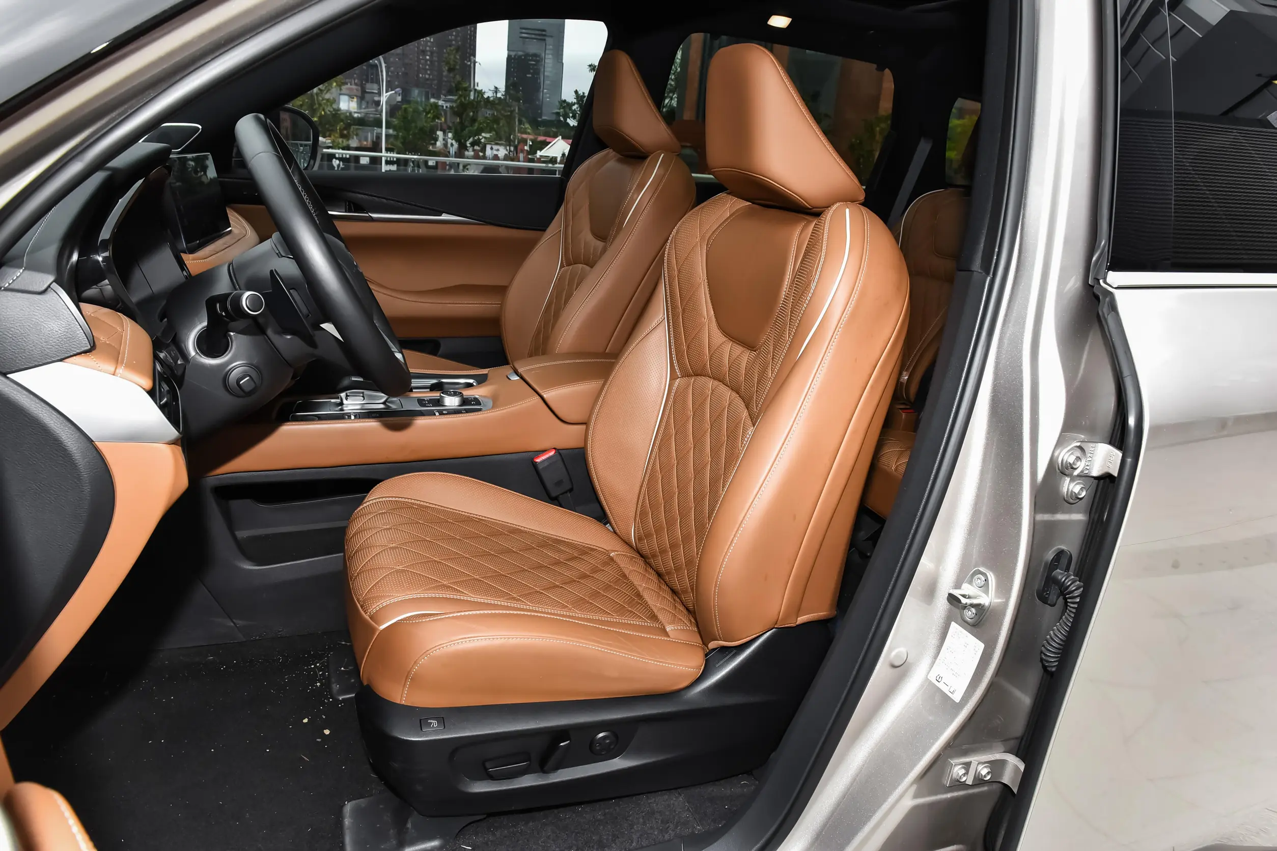 Infiniti QX60: купить под заказ из Киргизии