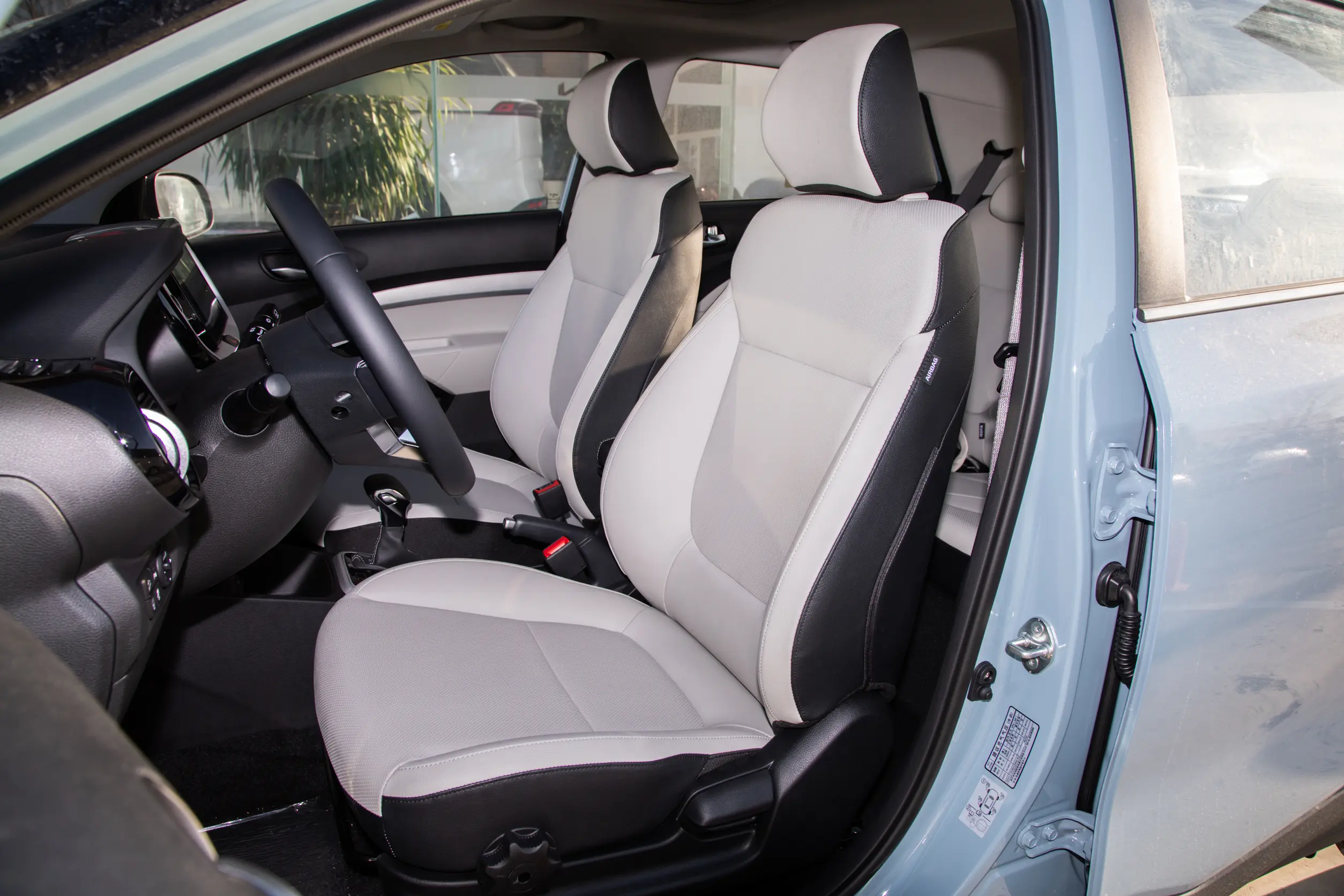 Kia Kx1: купить под заказ из Китая