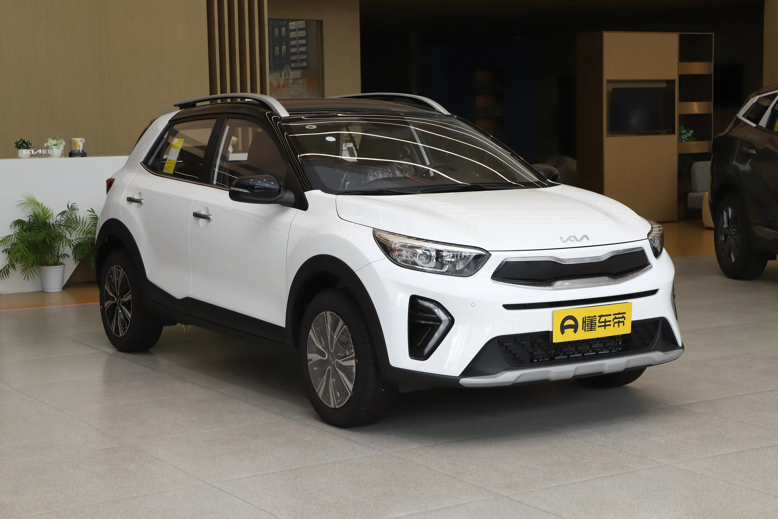 Kia Kx1: купить под заказ из Китая