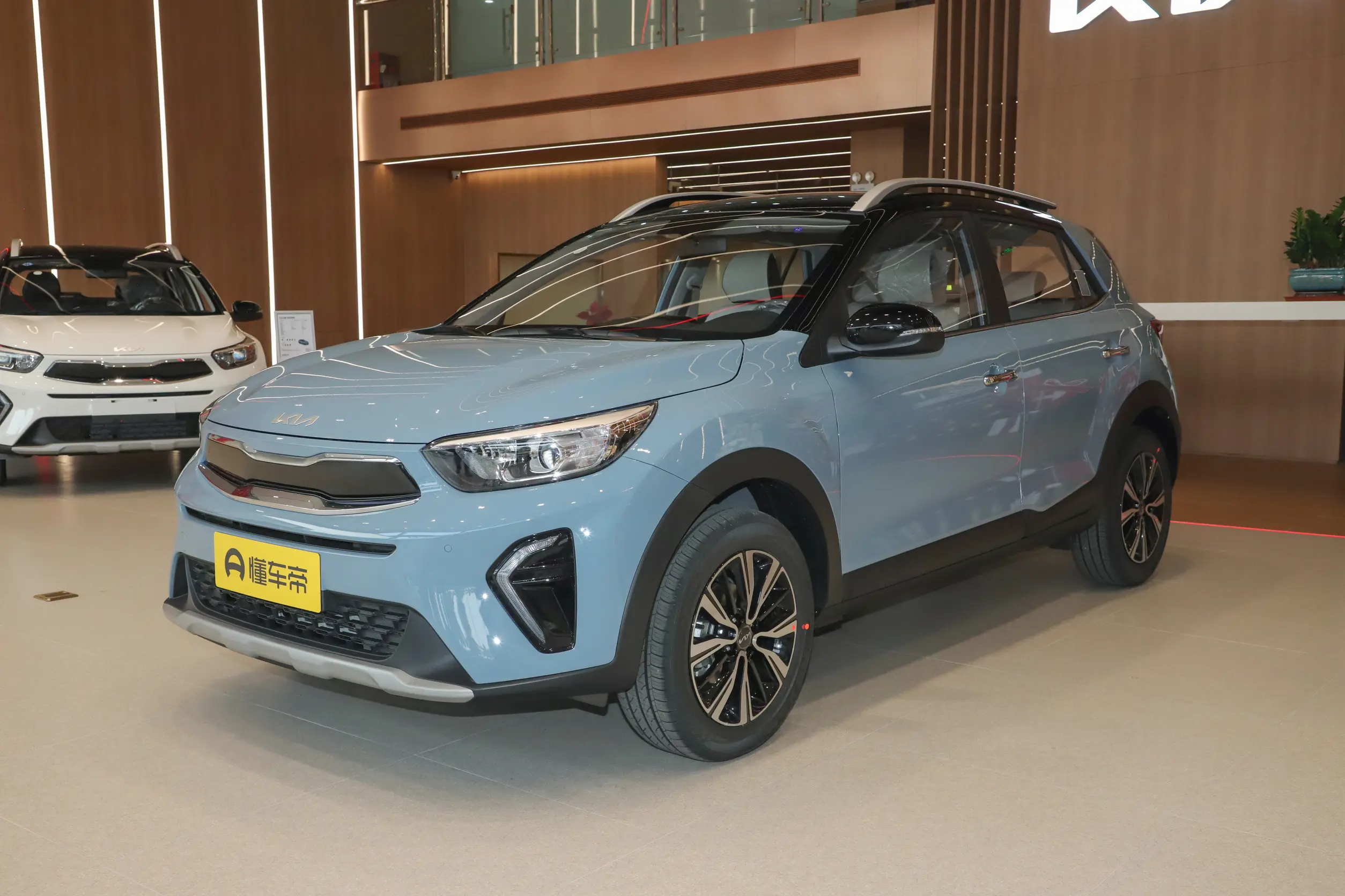 Kia Kx1: купить под заказ из Китая