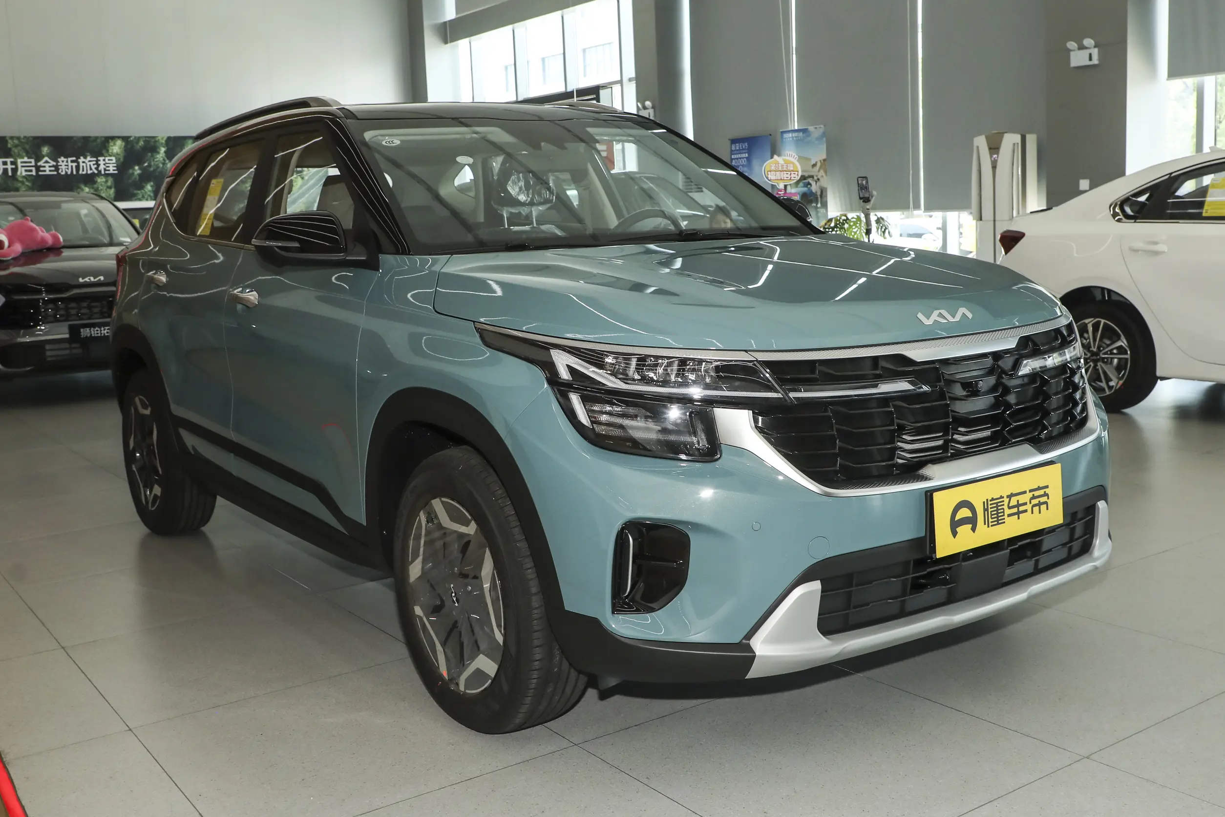 Kia Seltos: купить под заказ из Китая
