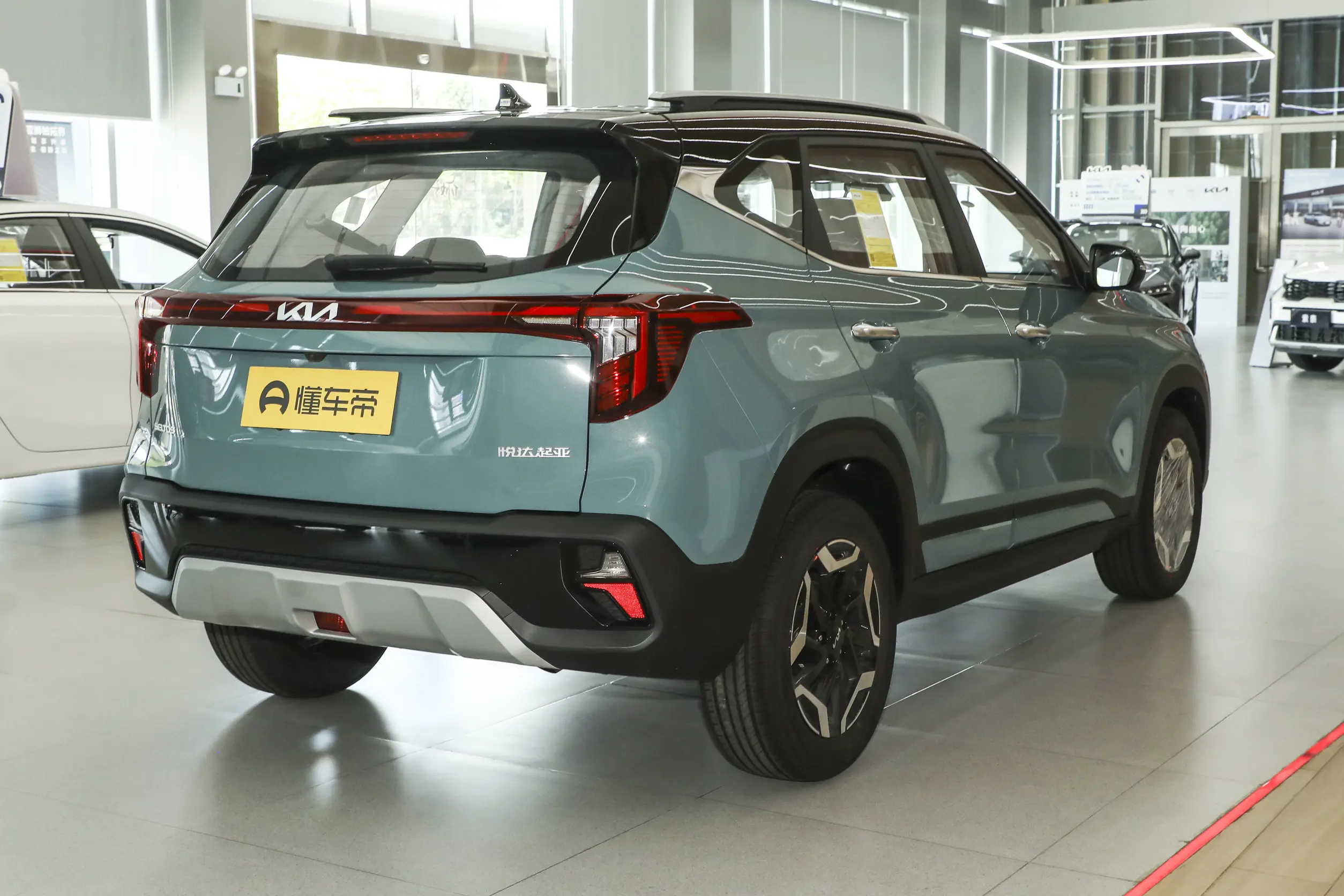 Kia Seltos: купить под заказ из Китая