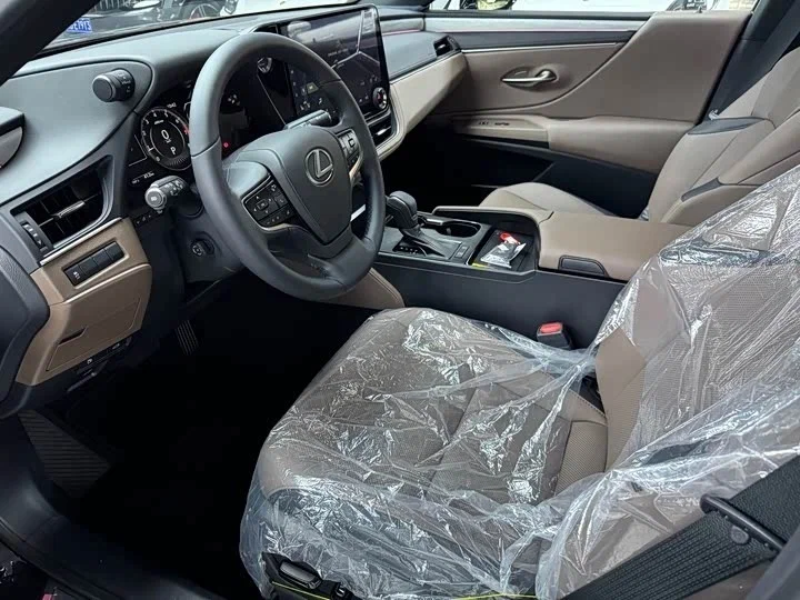 Lexus ES200: купить под заказ из Киргизии
