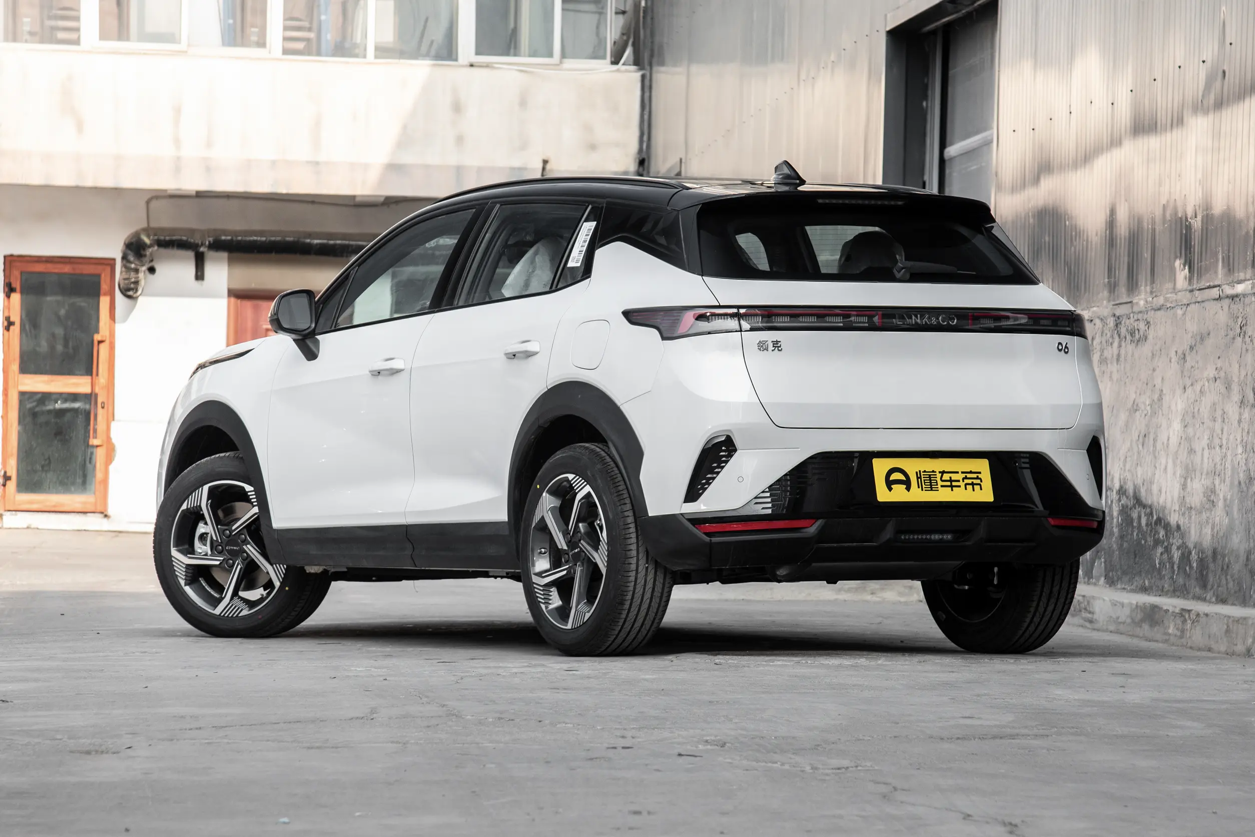 Lynk&Co 06 MAX: купить под заказ из Китая