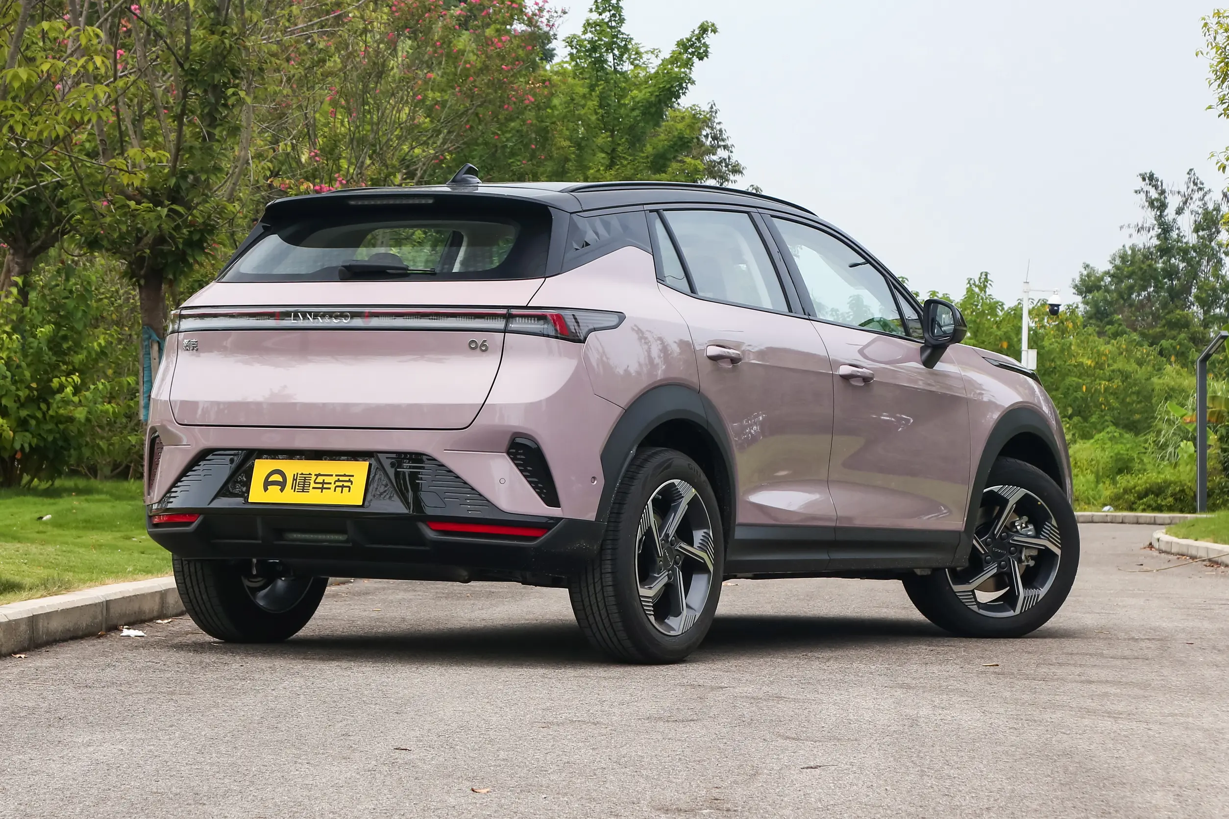 Lynk&Co 06 Ultra: купить под заказ из Китая