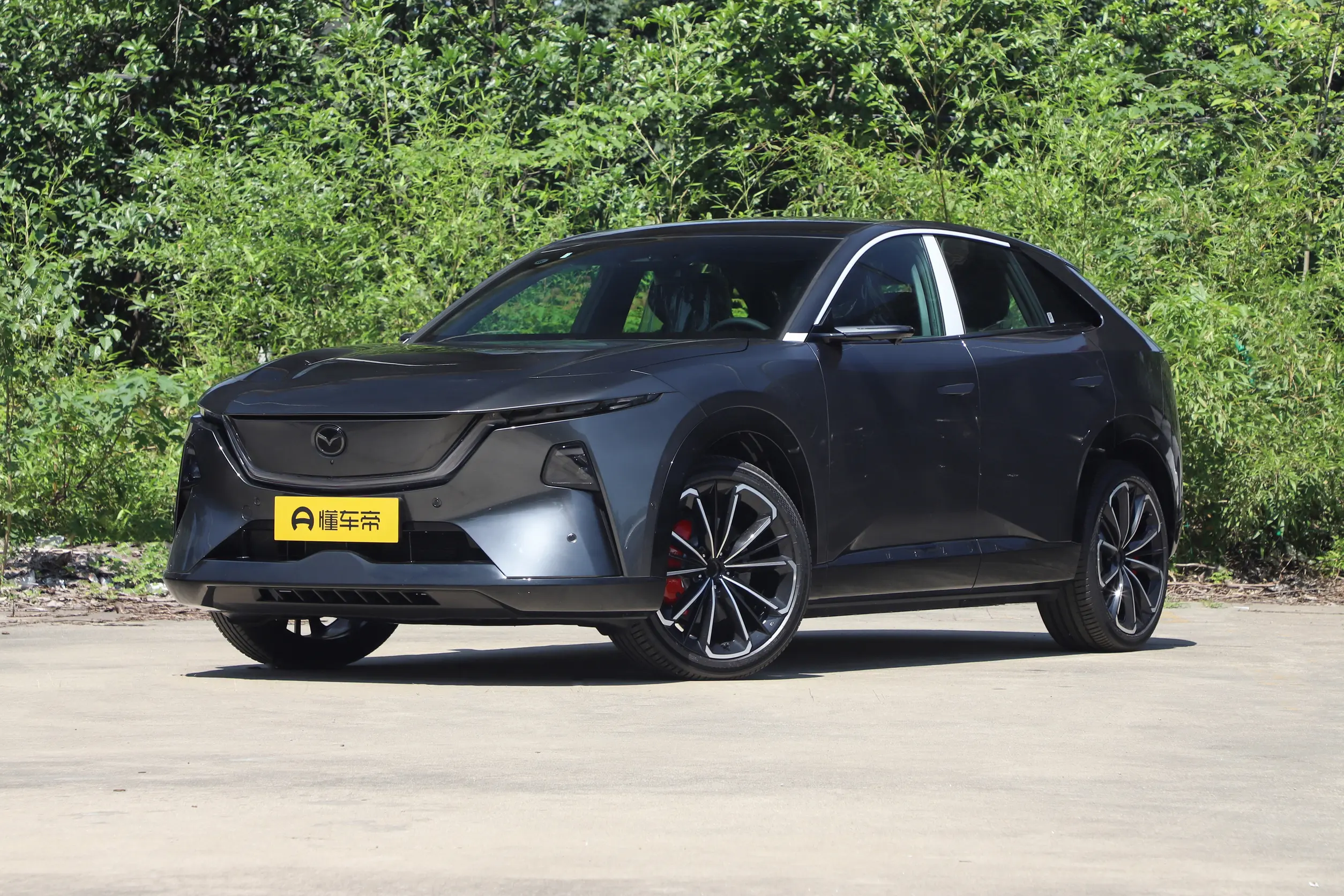 Mazda EZ-60: купить под заказ из Китая
