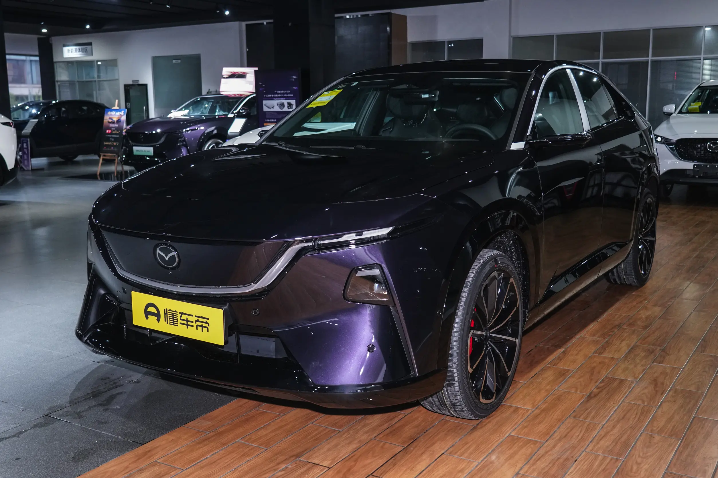 Mazda EZ-60: купить под заказ из Китая