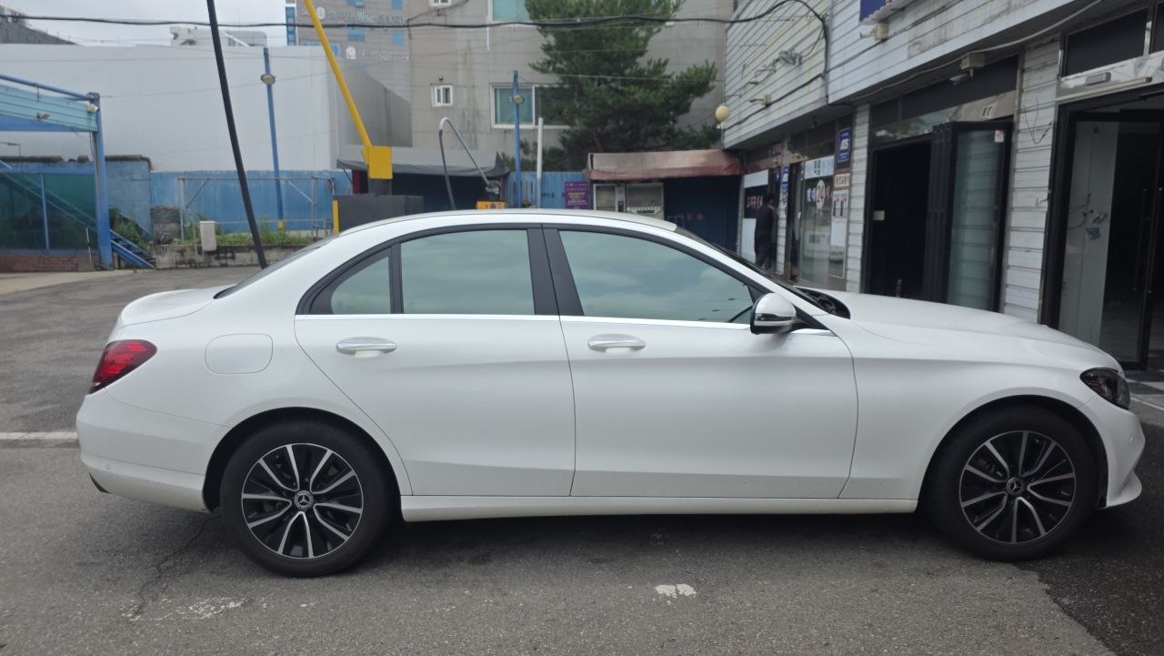 Mercedes-Benz C200: авто из Кореи под ключ