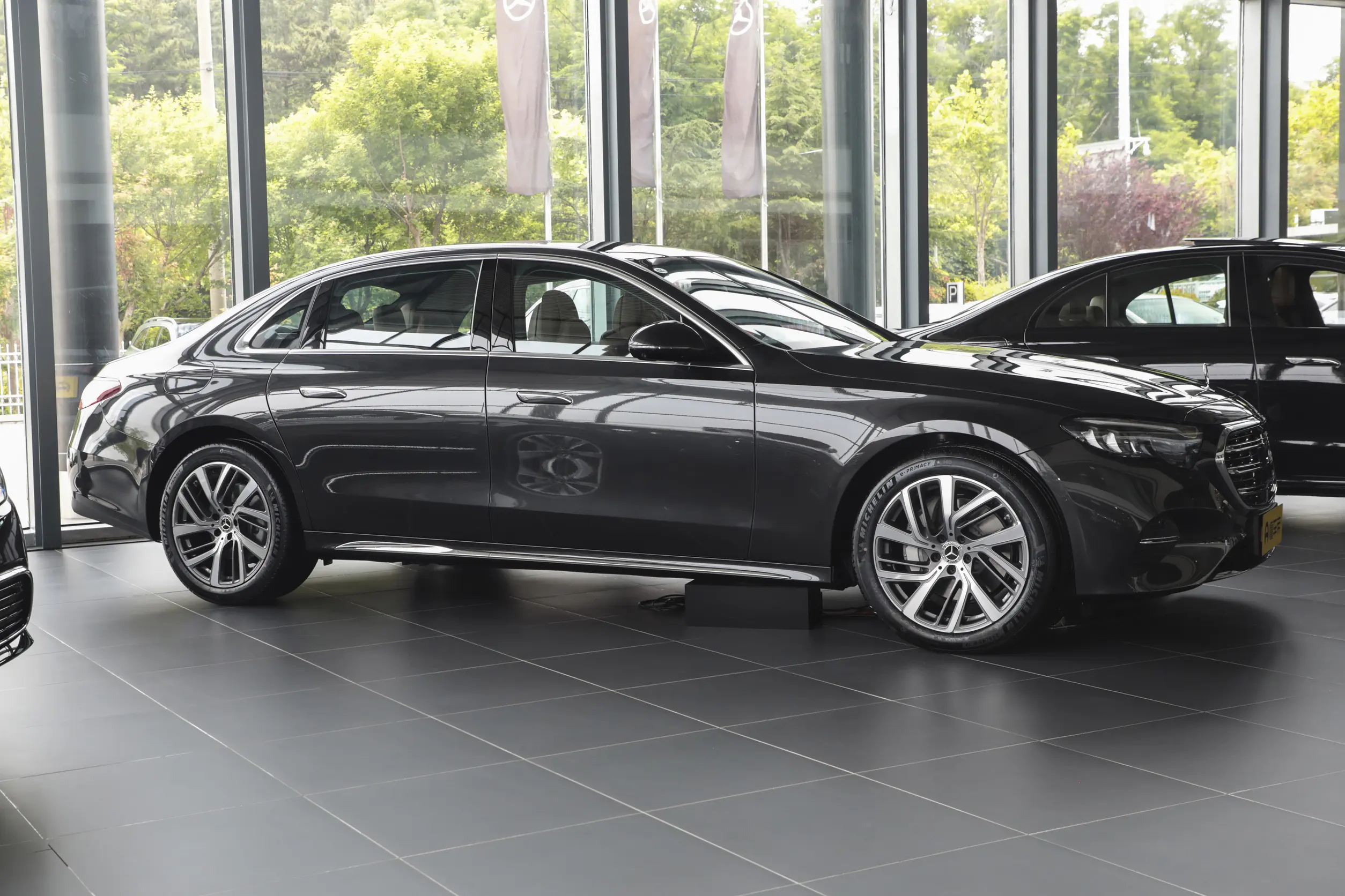 Mercedes-Benz E-Class L (китайская сборка): купить под заказ из Китая