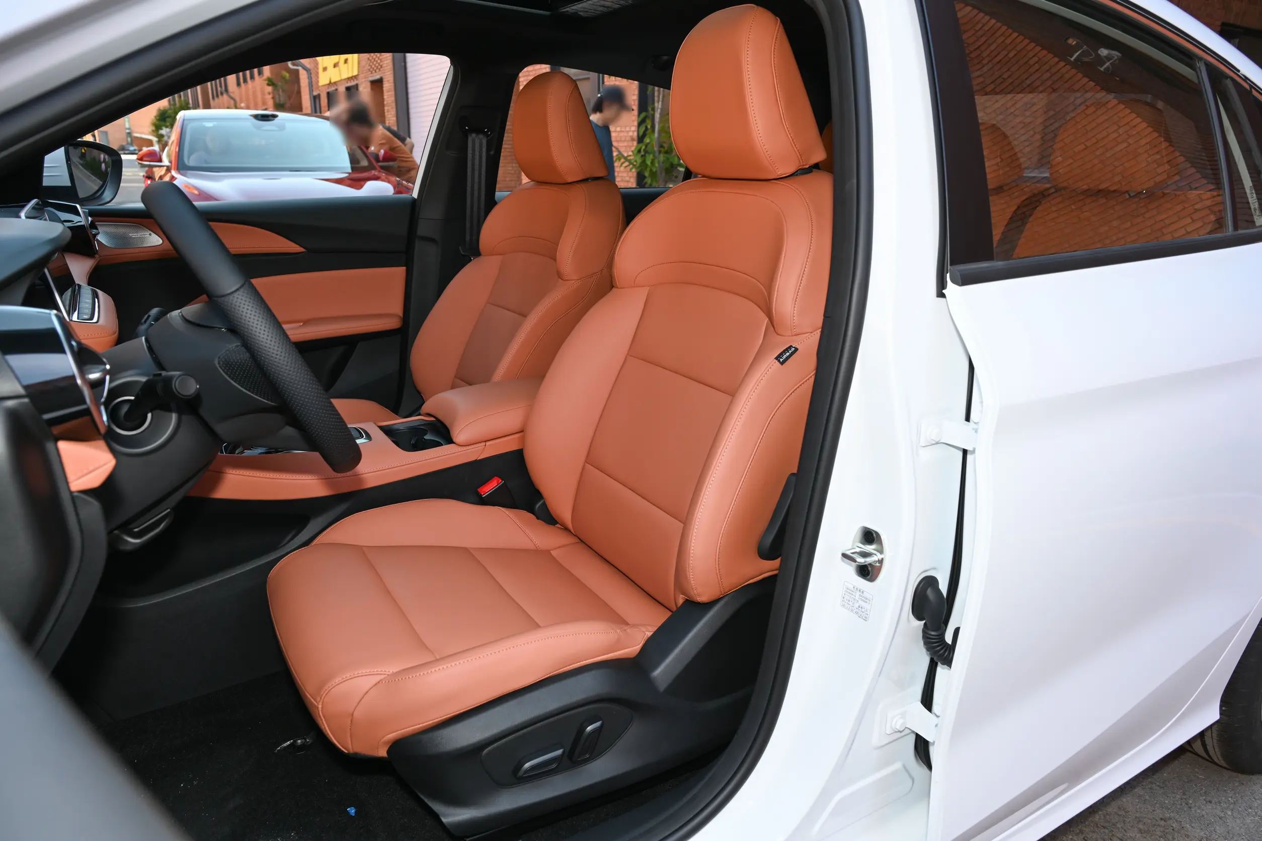 MG 5: купить под заказ из Китая
