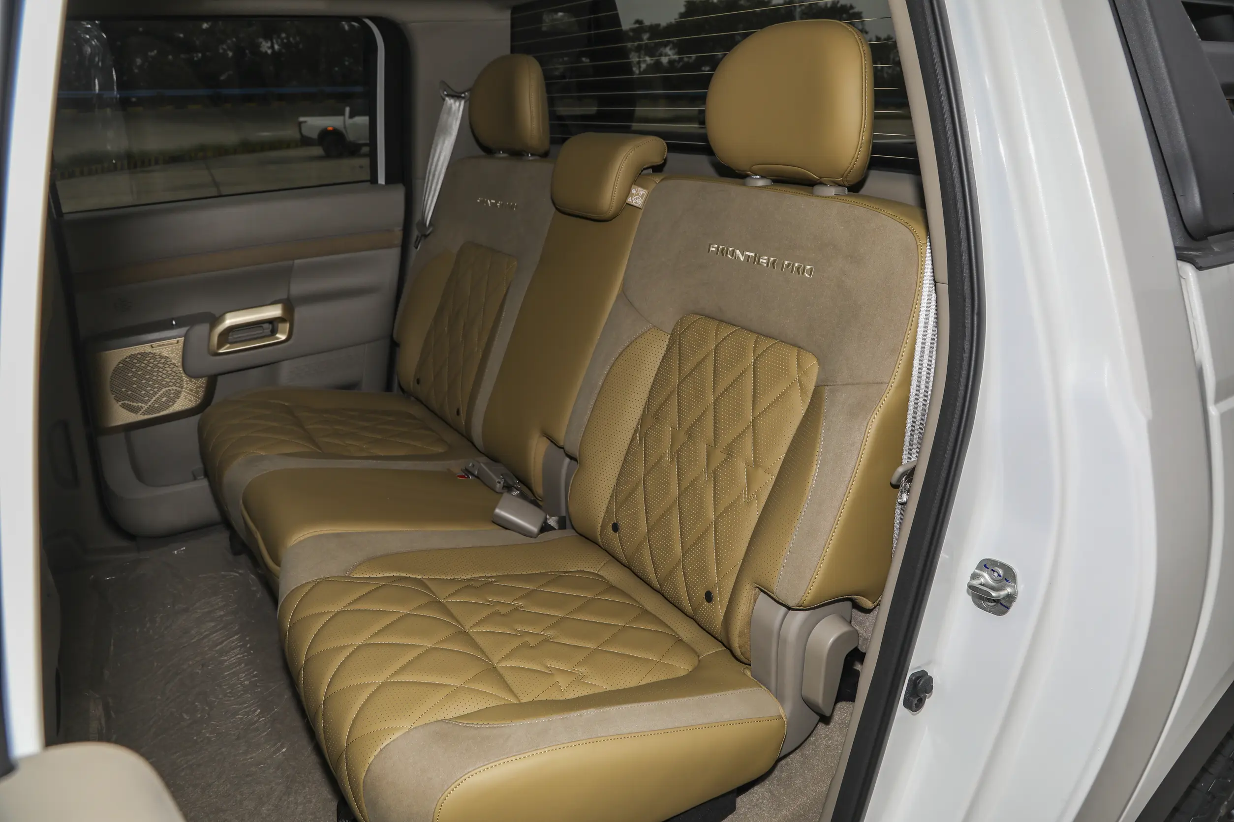 Nissan Frontier Pro: купить под заказ из Киргизии