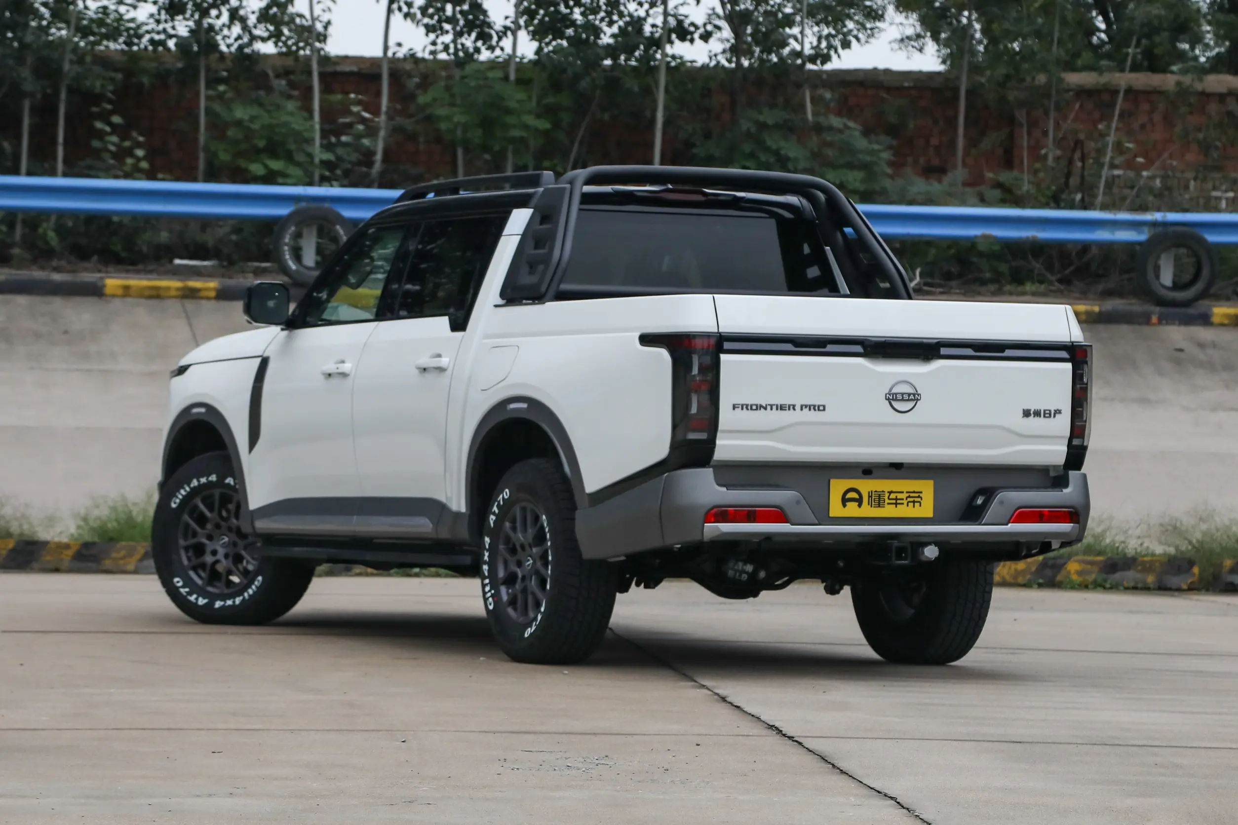 Nissan Frontier Pro: купить под заказ из Киргизии