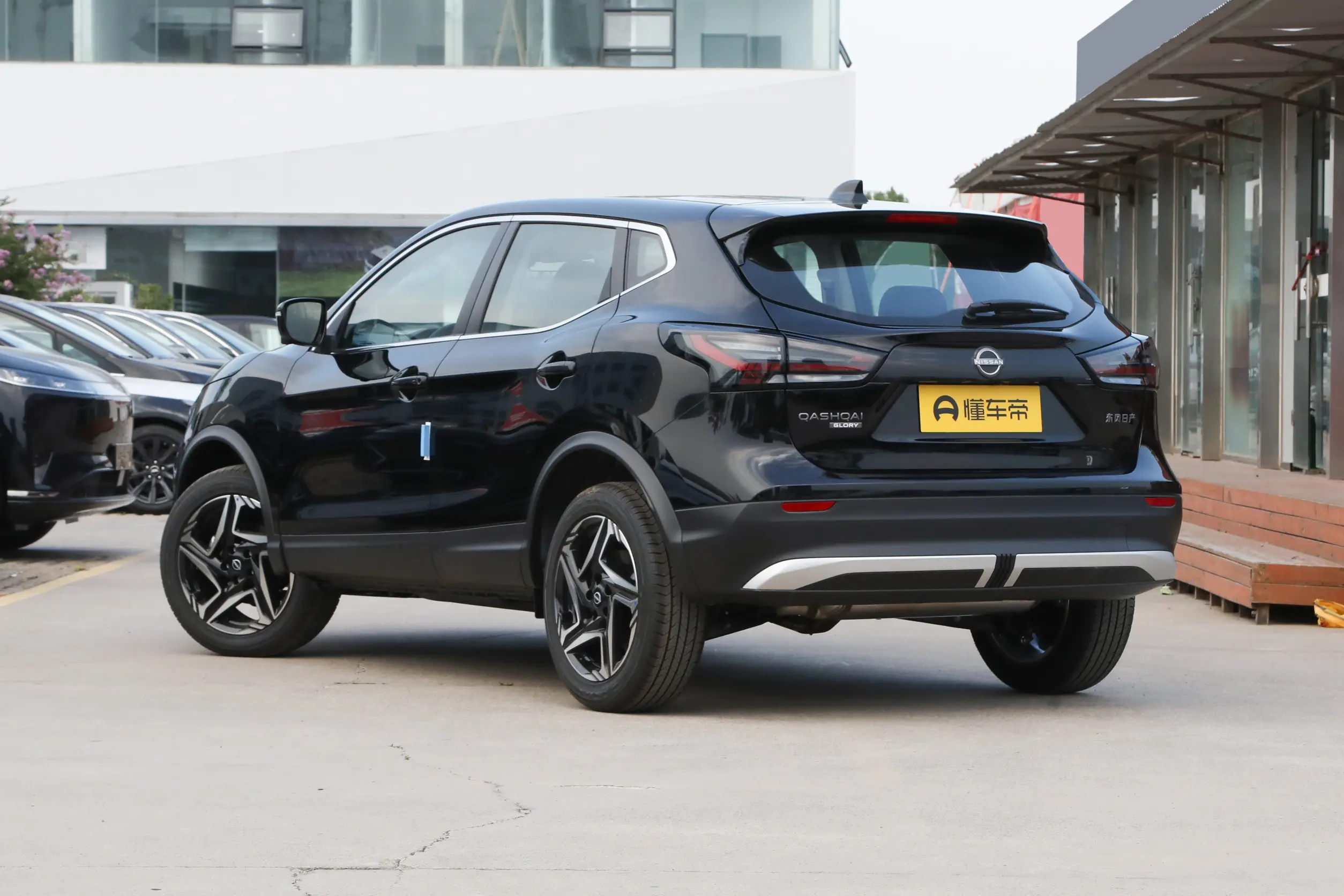 Nissan Qashqai: купить под заказ из Китая