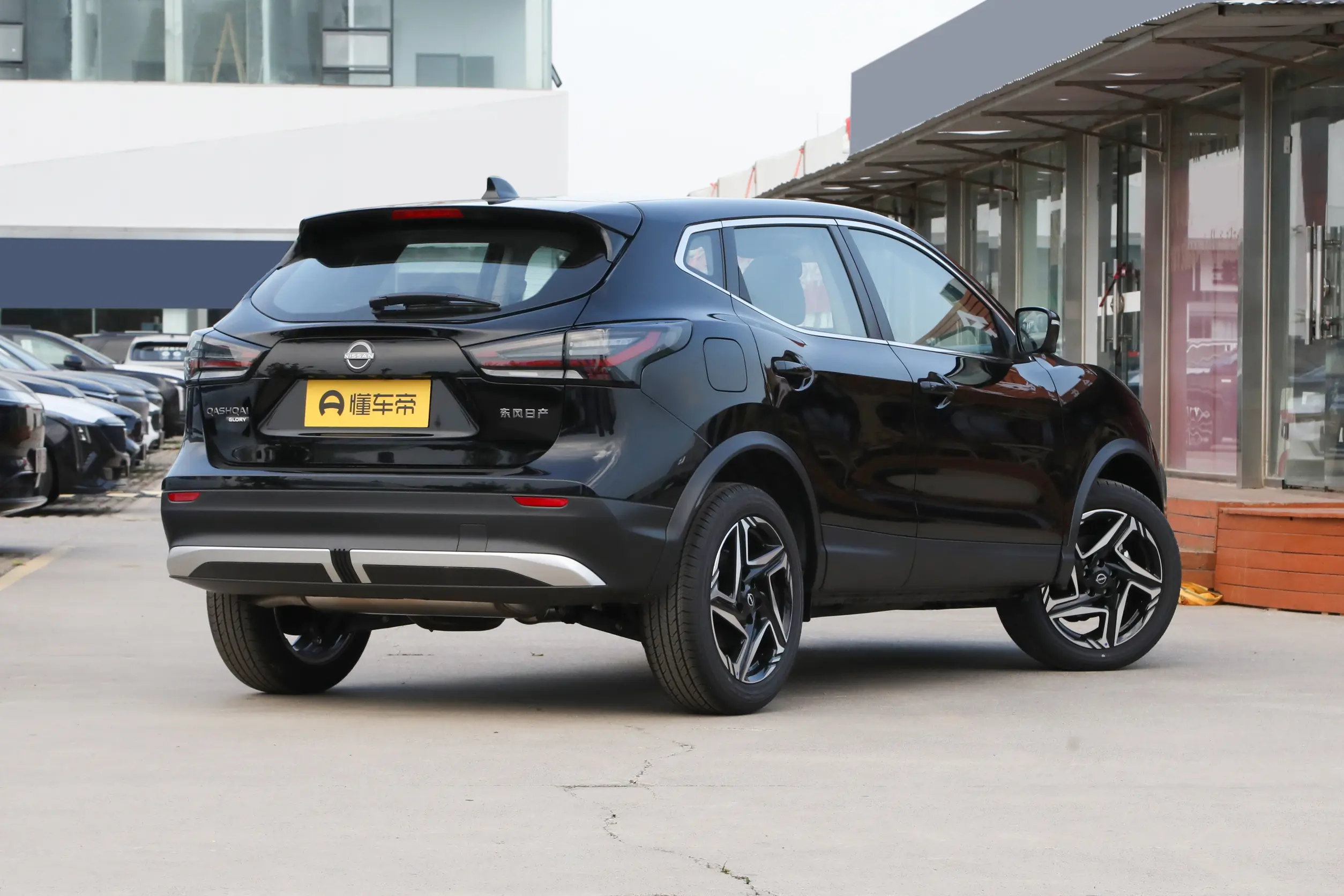 Nissan Qashqai: купить под заказ из Китая